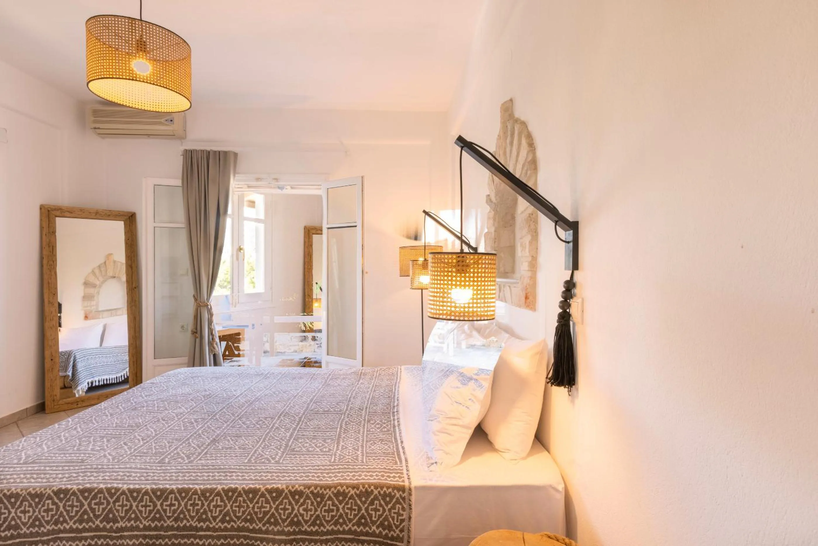 Bedroom, Bed in Acoya Residences