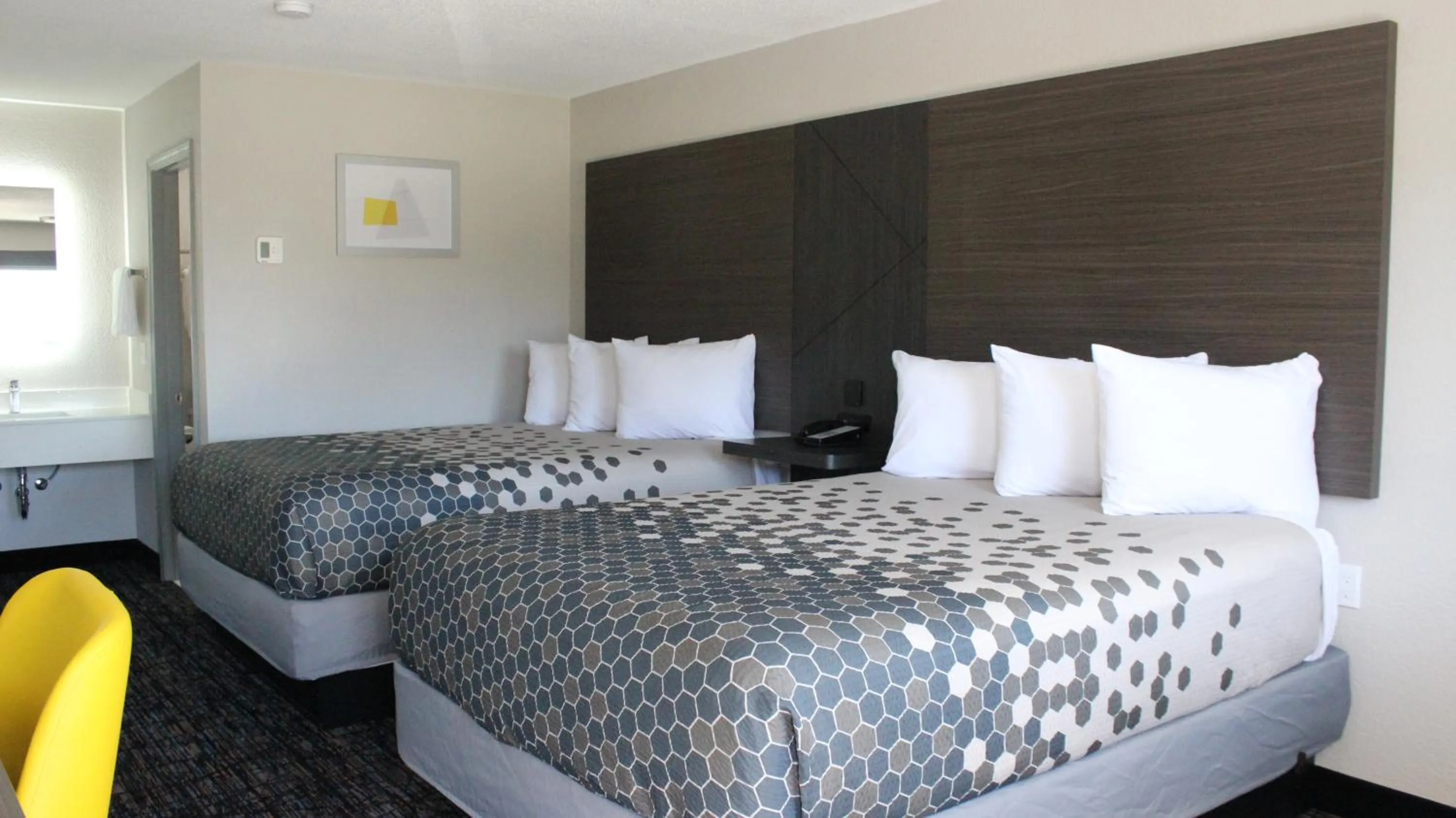 Bed in Landsford Inn