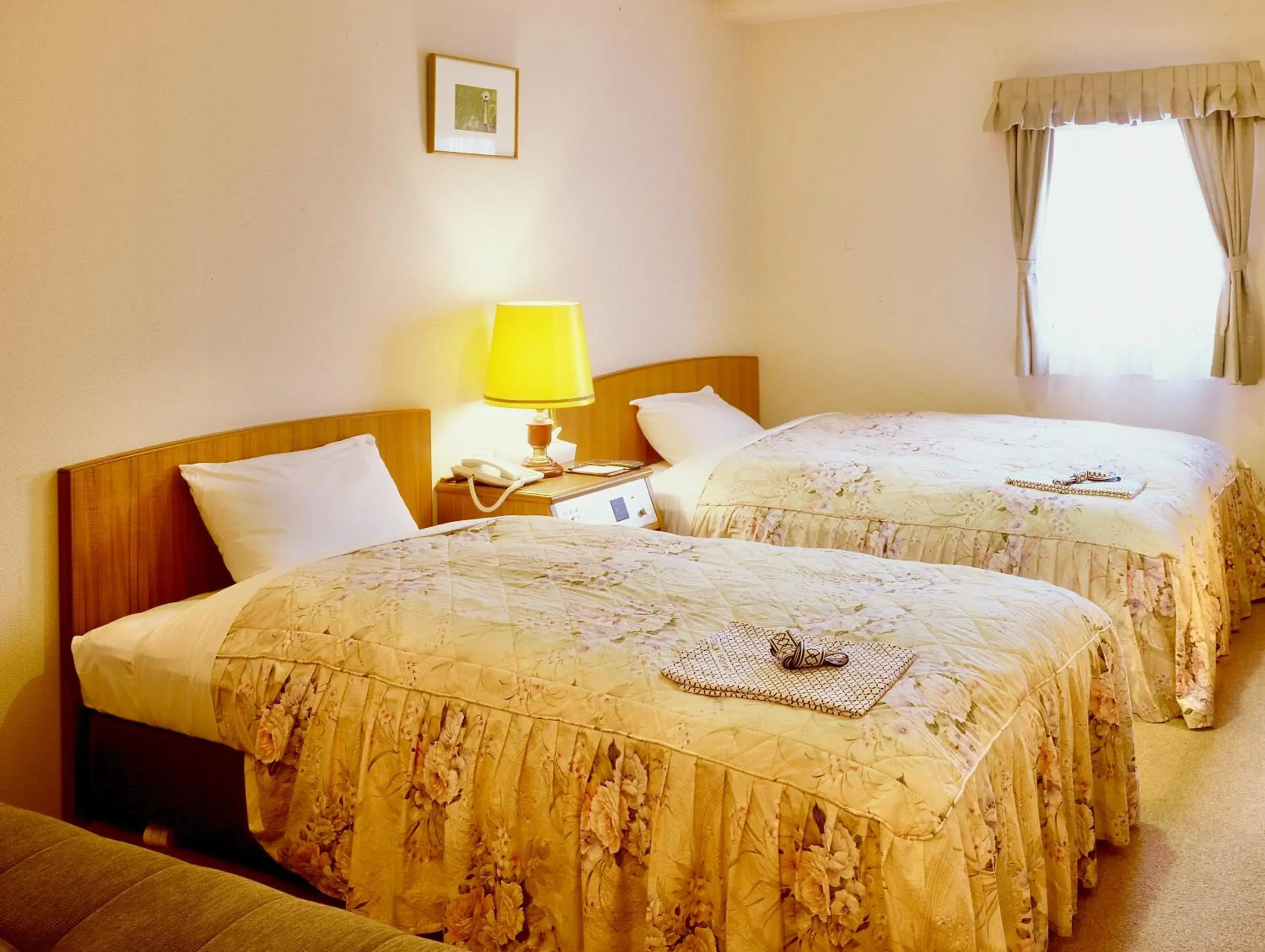 Twin Room 1 - Smoking in Okayama Ekimae Universal Hotel Twin Room 1 - Smoking in Okayama Ekimae Universal Hotel