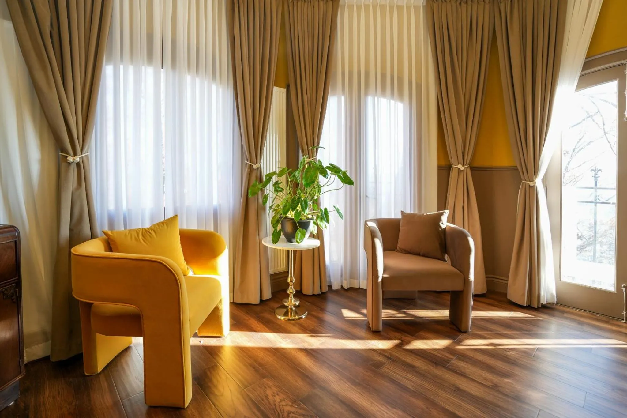 View (from property/room) in Niagara Grandview Boutique Hotel