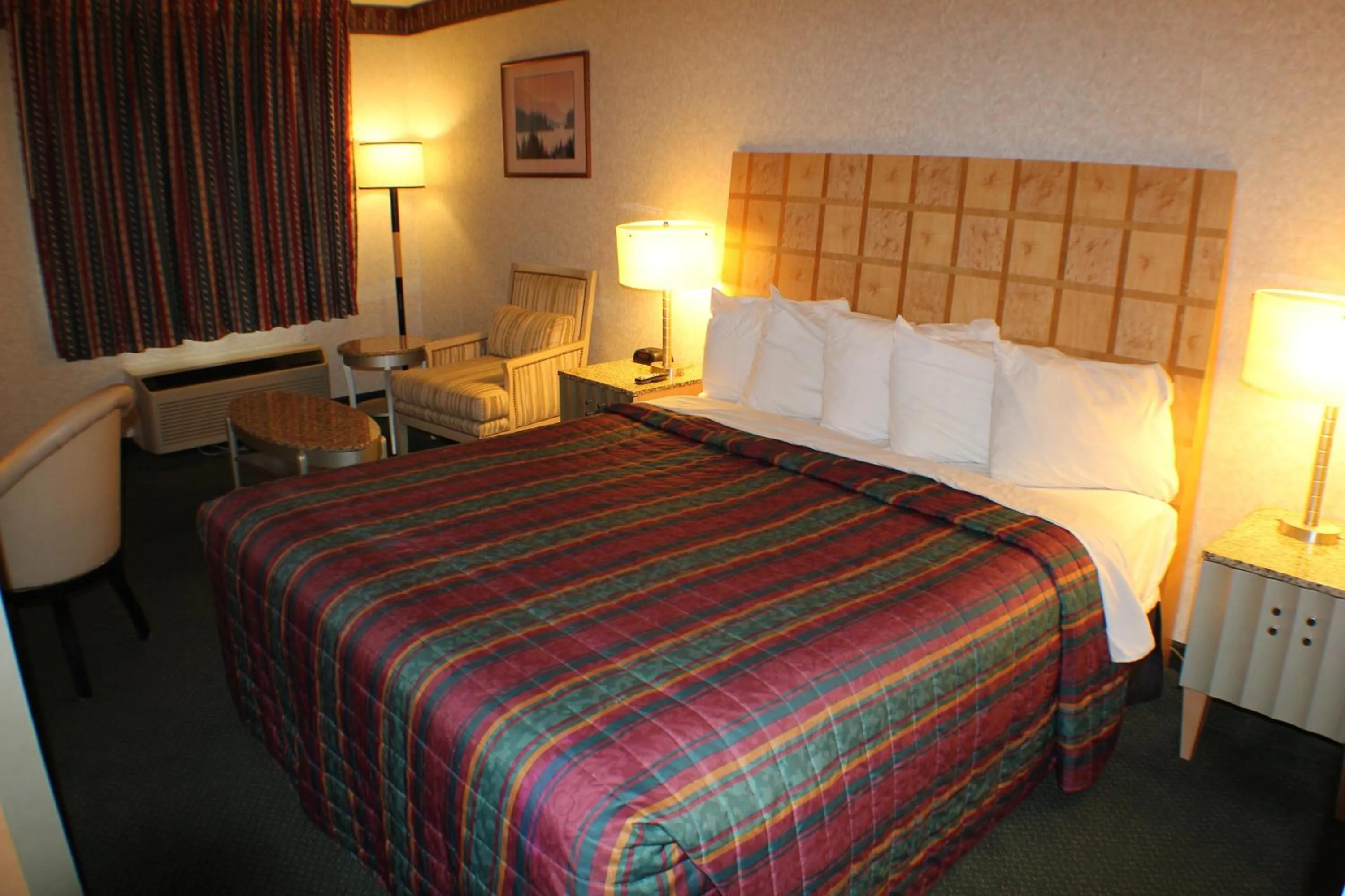 Photo of the whole room, Bed in Days Inn by Wyndham Greeneville