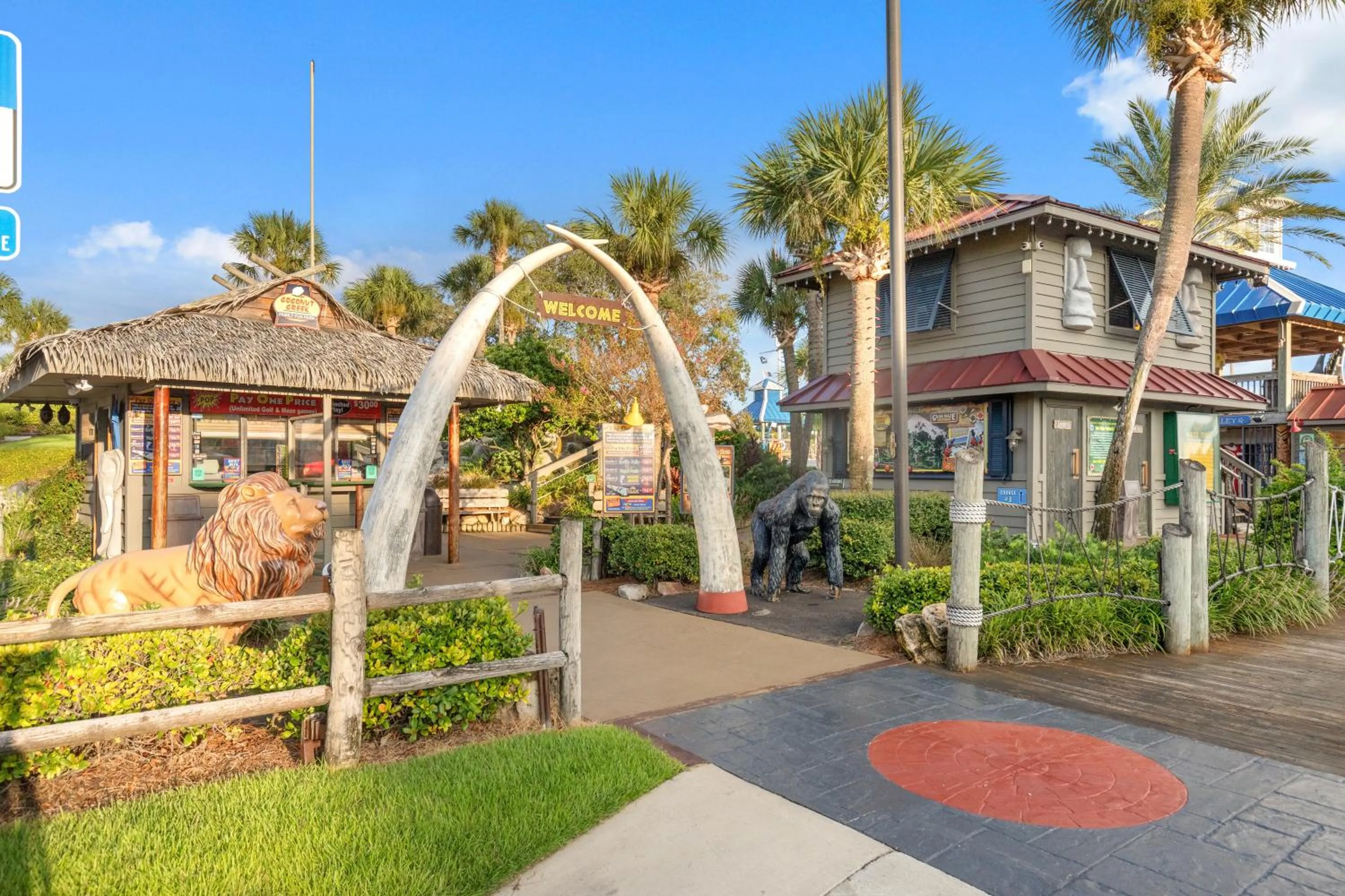 Coral Cabana - 3BD 2BA Home Close to Beach w/ optional Golf Cart!