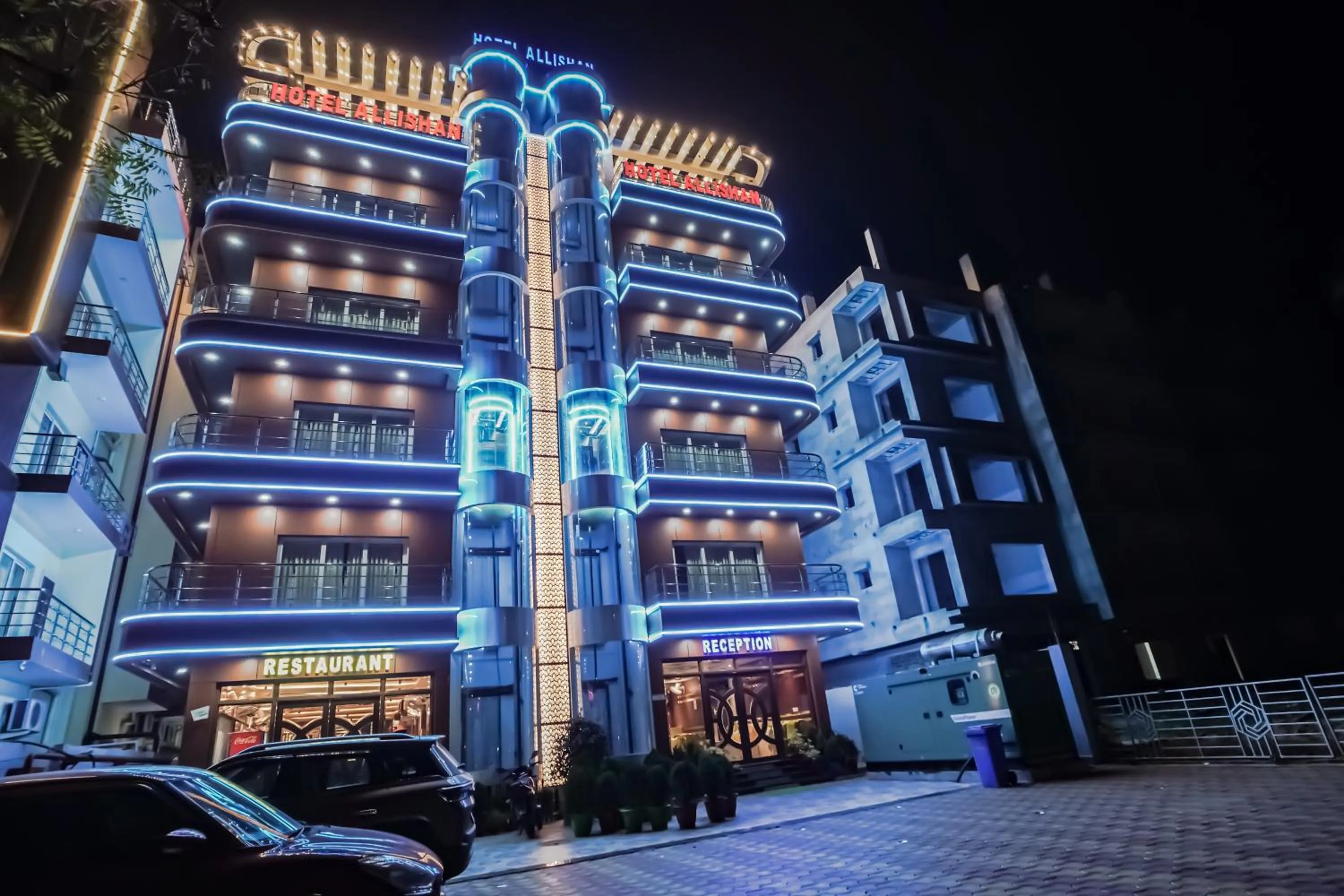 HOTEL ALLISHAN !! Couple Friendly Hotel Near Science City !!