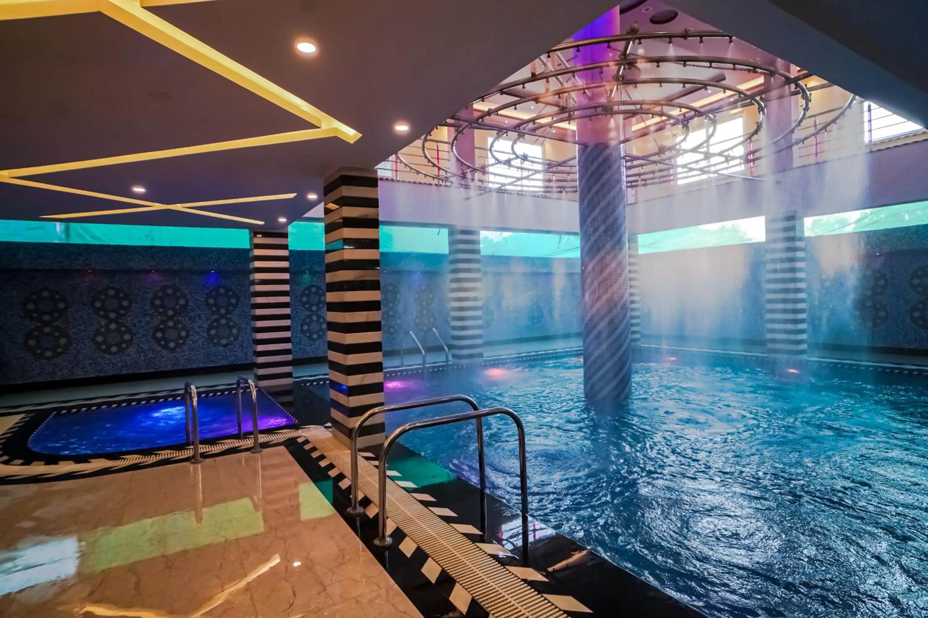 Pool view in HOTEL ALLISHAN !! Couple Friendly Hotel Near Science City !!