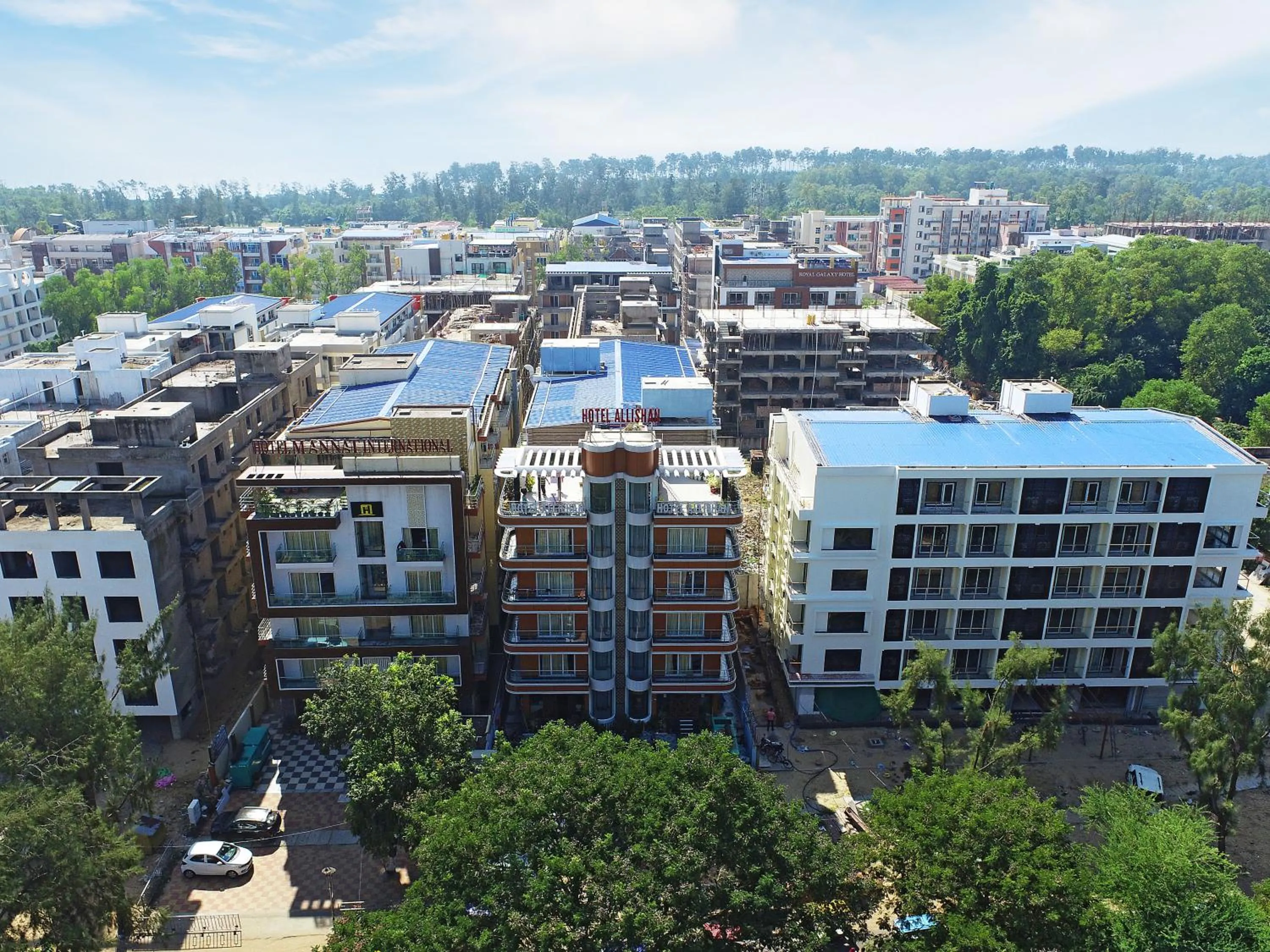 Restaurant/places to eat in HOTEL ALLISHAN !! Couple Friendly Hotel Near Science City !!