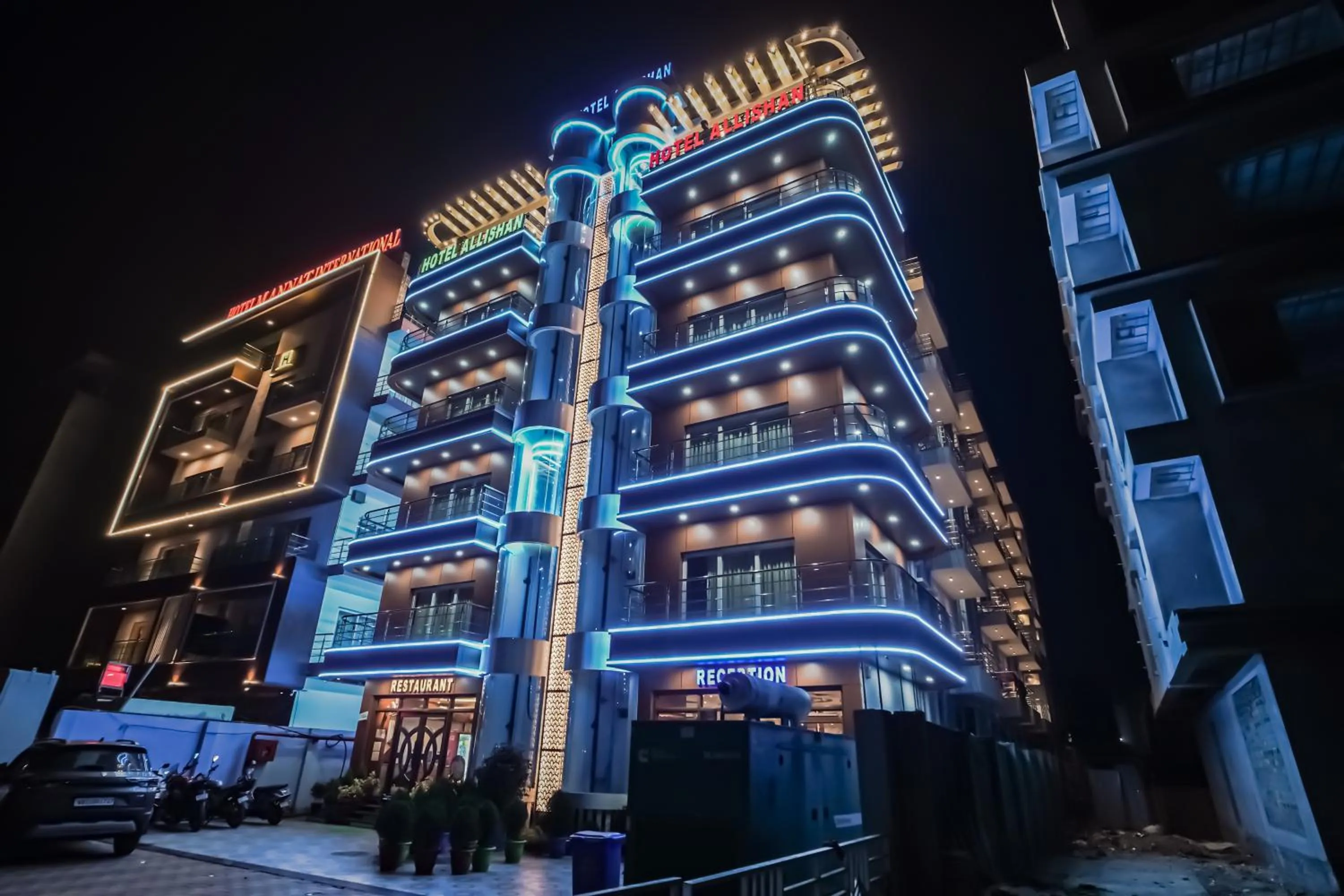 Property building in HOTEL ALLISHAN !! Couple Friendly Hotel Near Science City !!