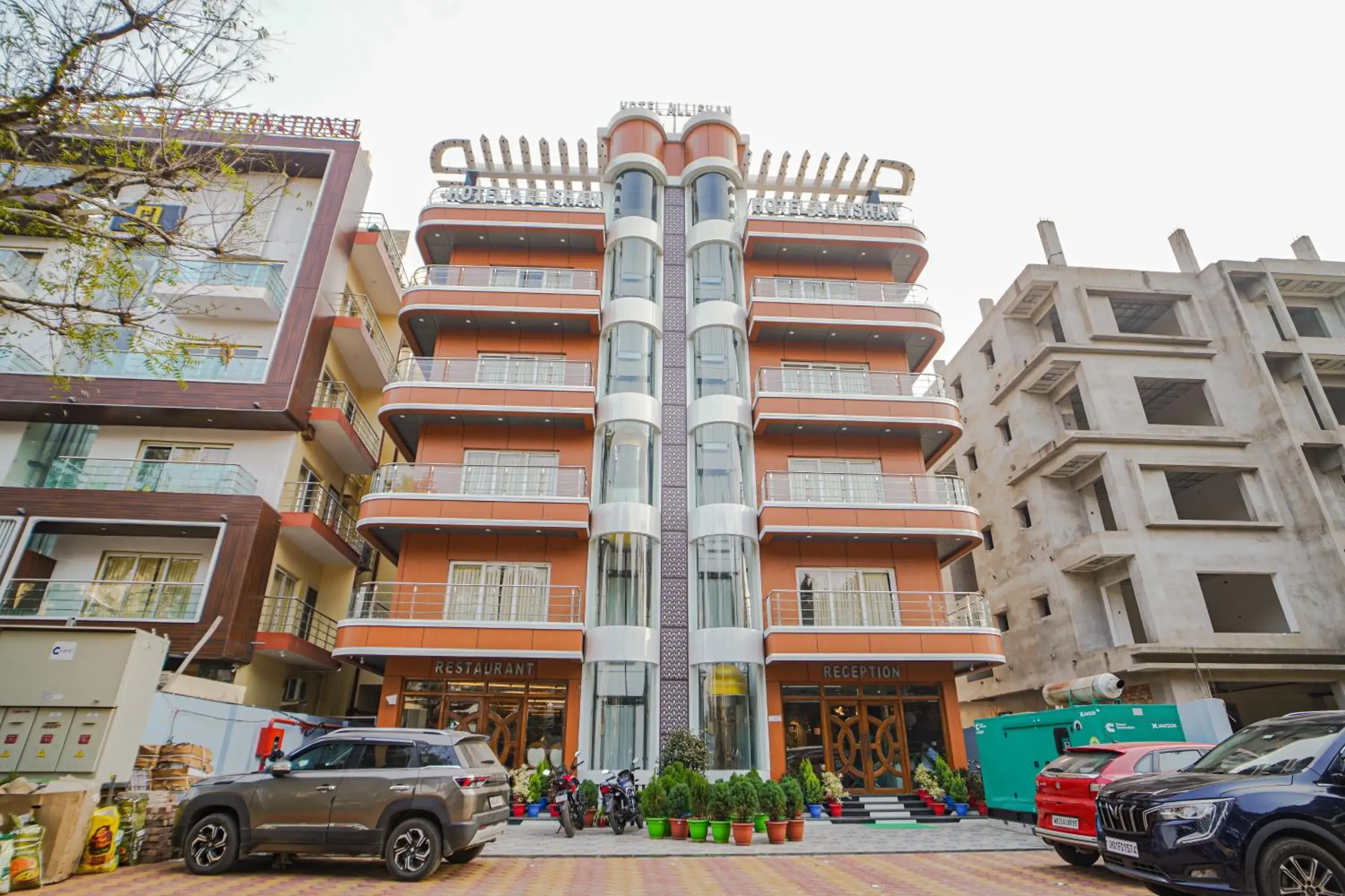 Property building in HOTEL ALLISHAN !! Couple Friendly Hotel Near Science City !! Property building in HOTEL ALLISHAN !! Couple Friendly Hotel Near Science City !!