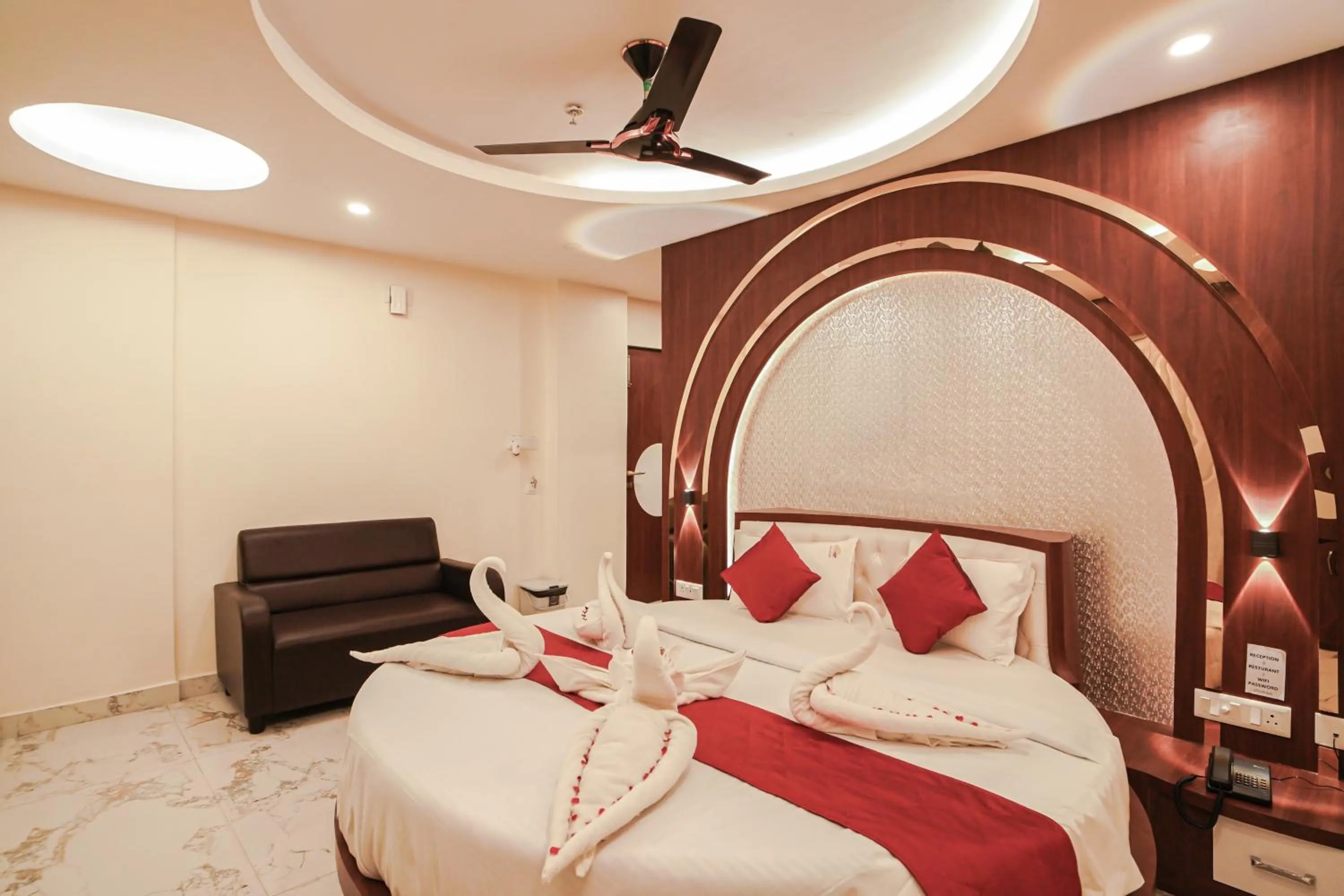 Property building, Bed in HOTEL ALLISHAN !! Couple Friendly Hotel Near Science City !!