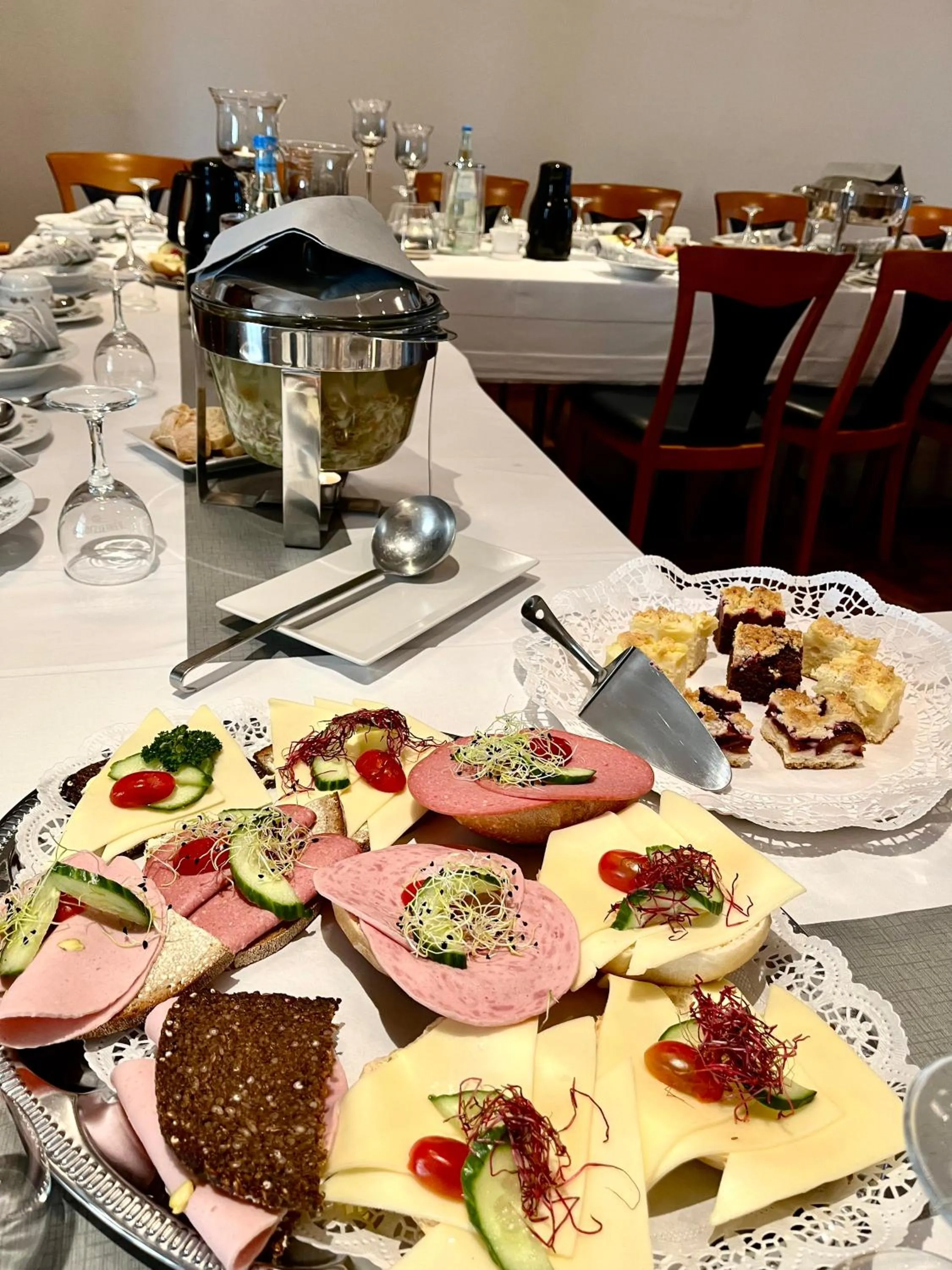 Food and drinks in Hotel zu den Linden