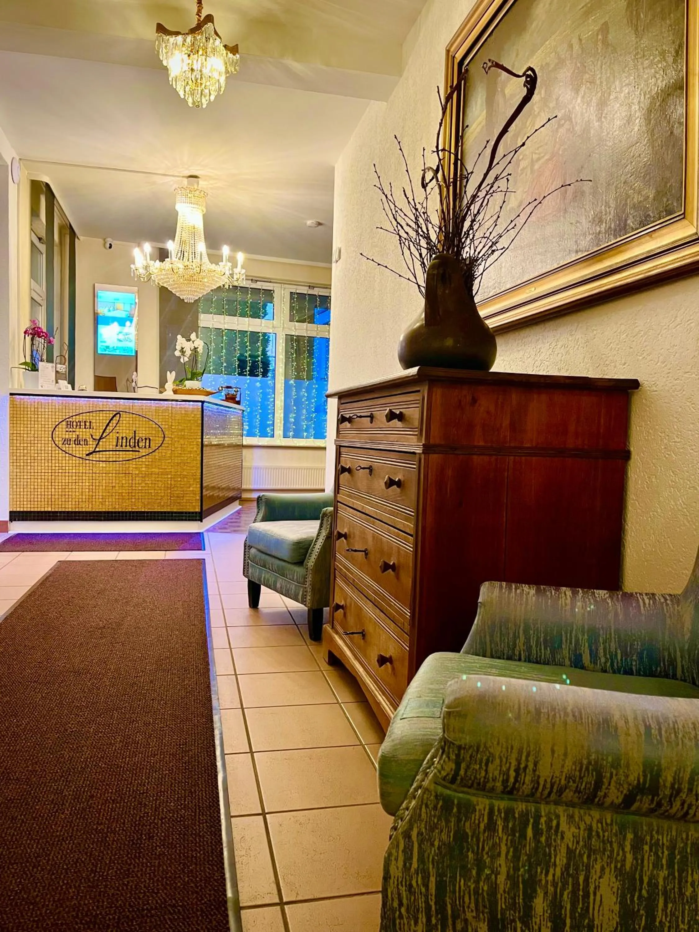 Lobby or reception in Hotel zu den Linden