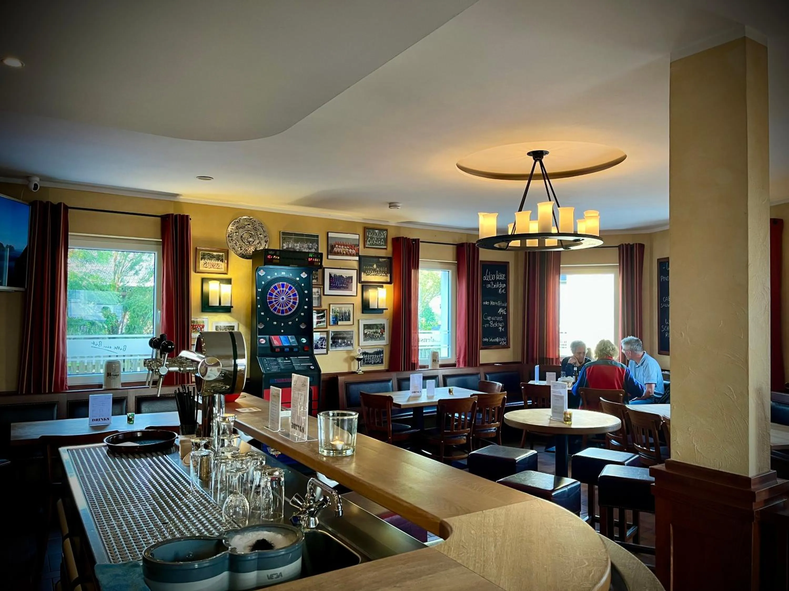 Restaurant/places to eat in Hotel zu den Linden