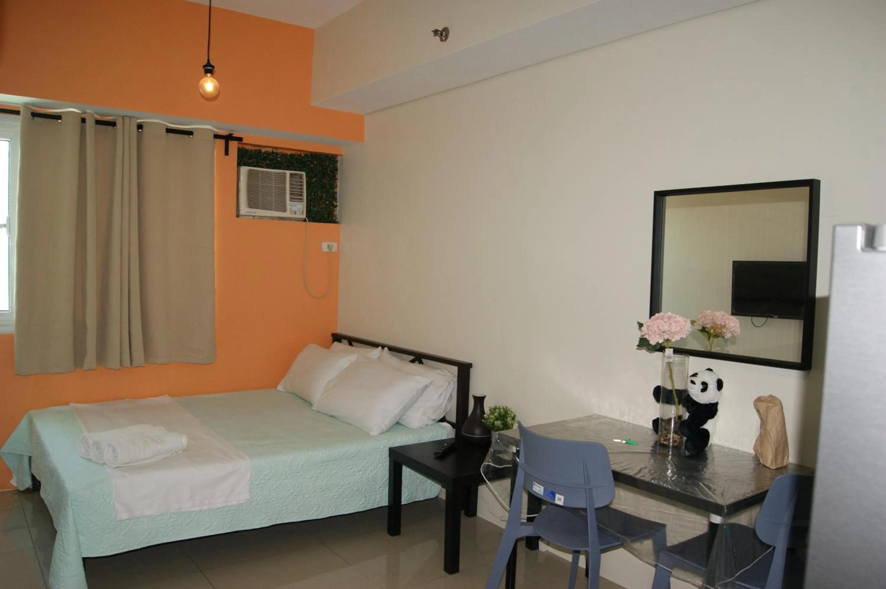 Bed in The Beacon Makati by mvmtransient