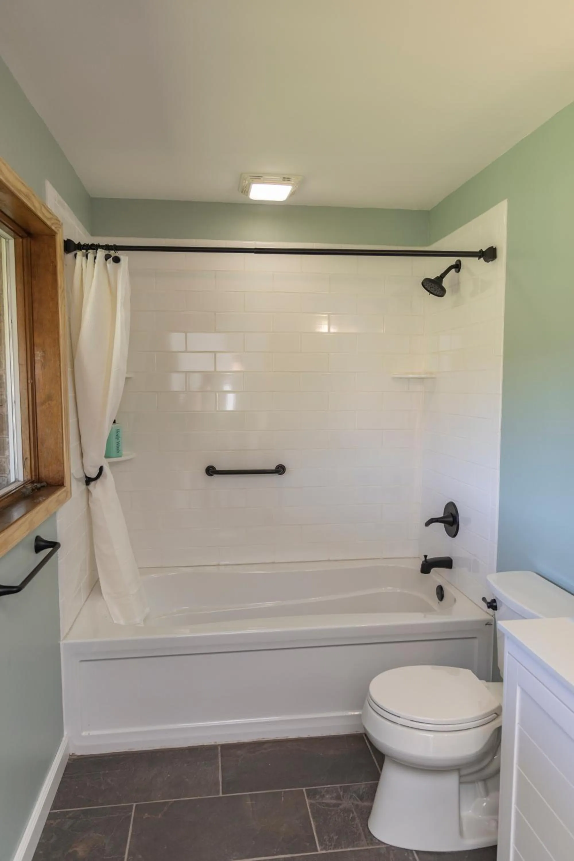 Shower in Stony Fork Inn