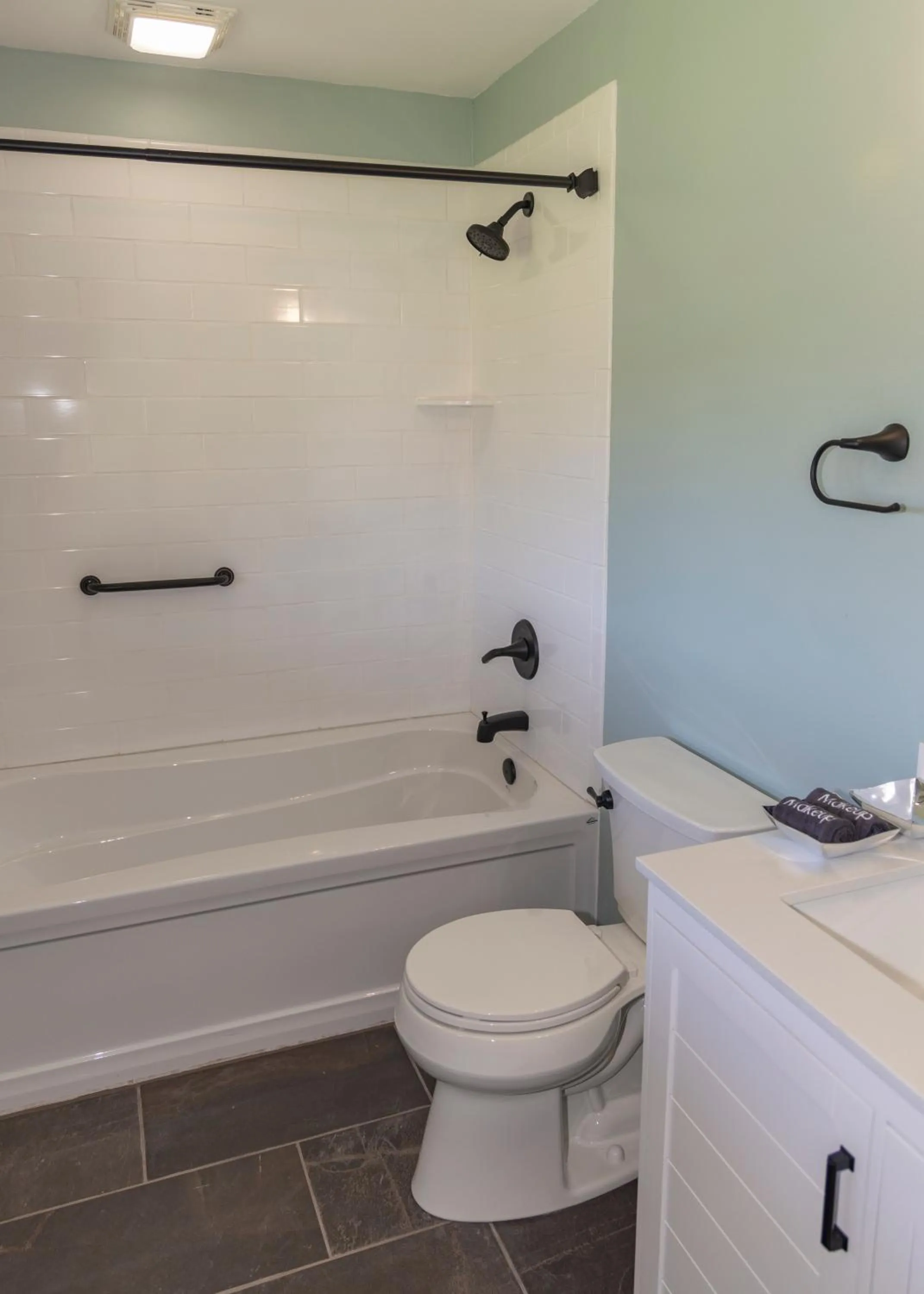 Shower in Stony Fork Inn