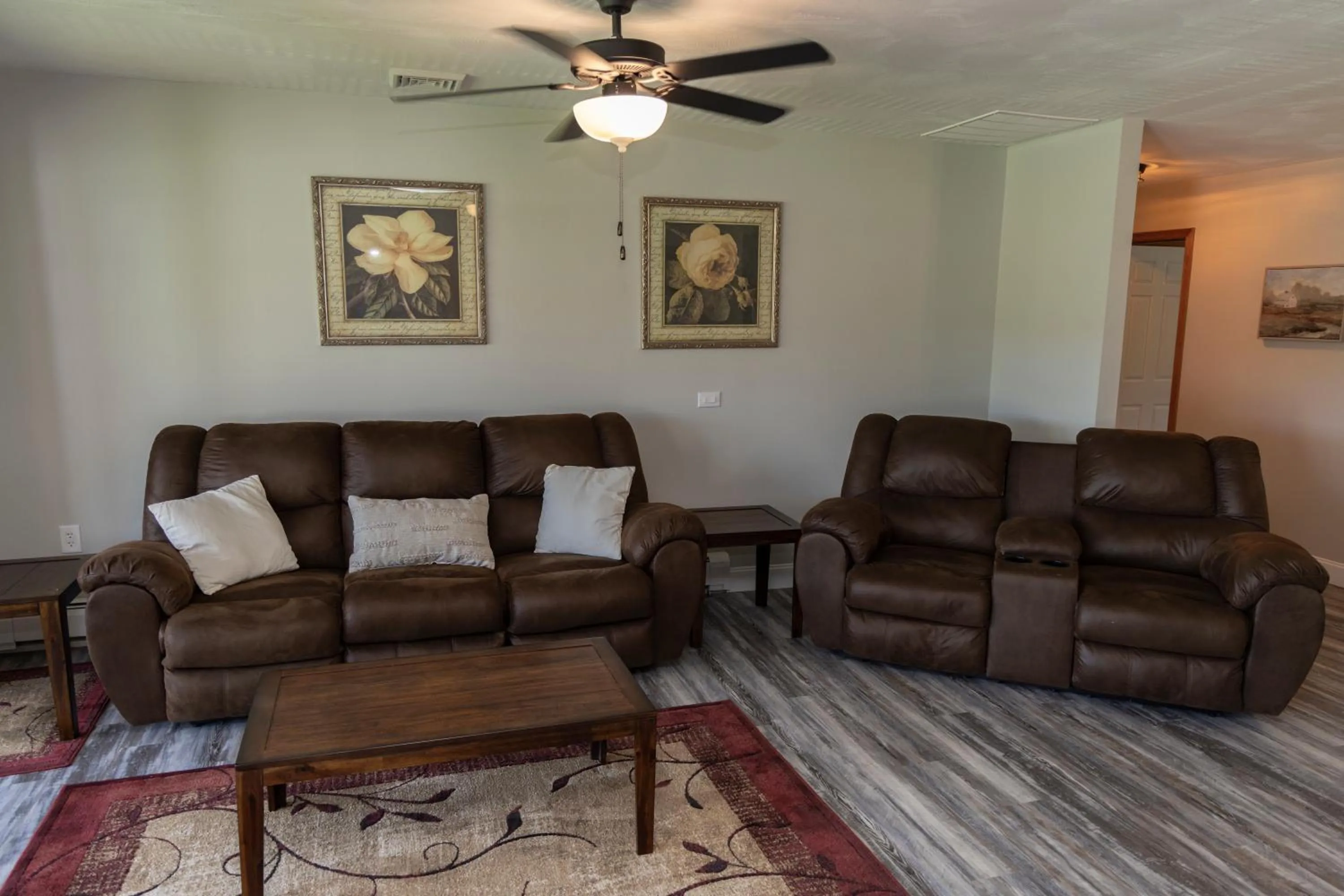 Living room in Stony Fork Inn