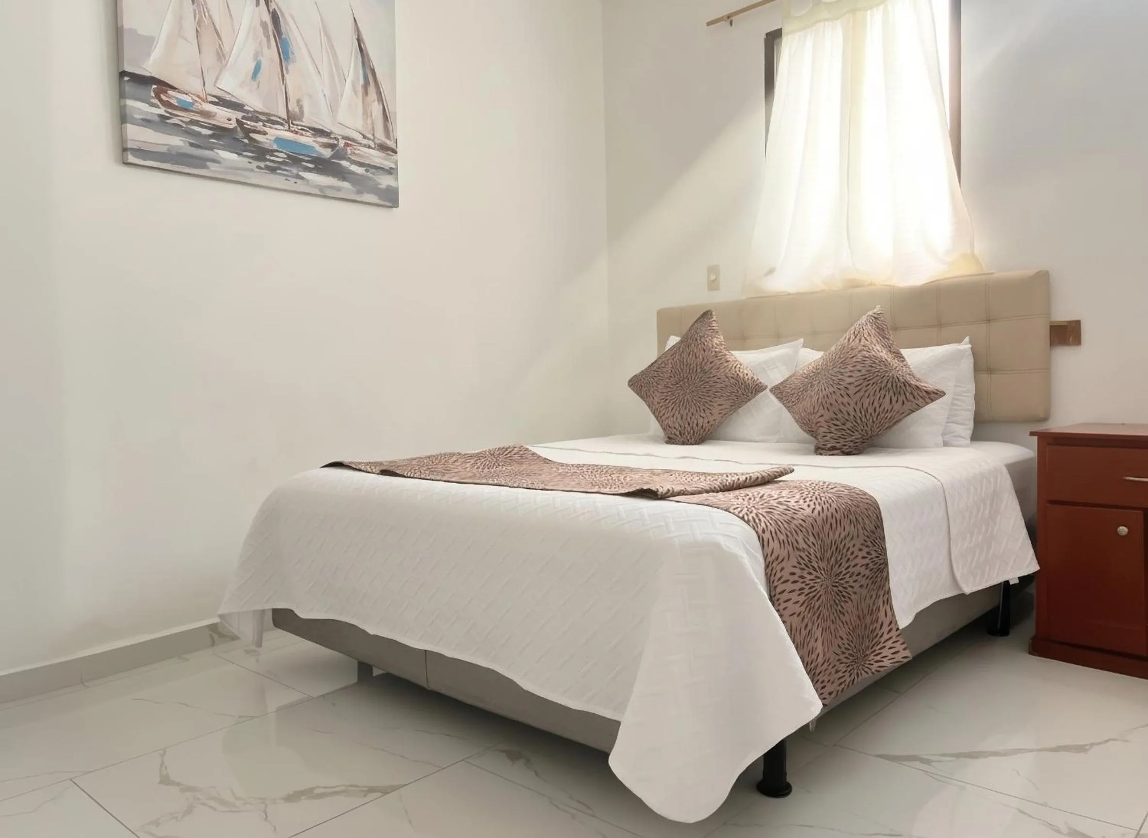 Text overlay, Bed in Carliza Nature Lodge