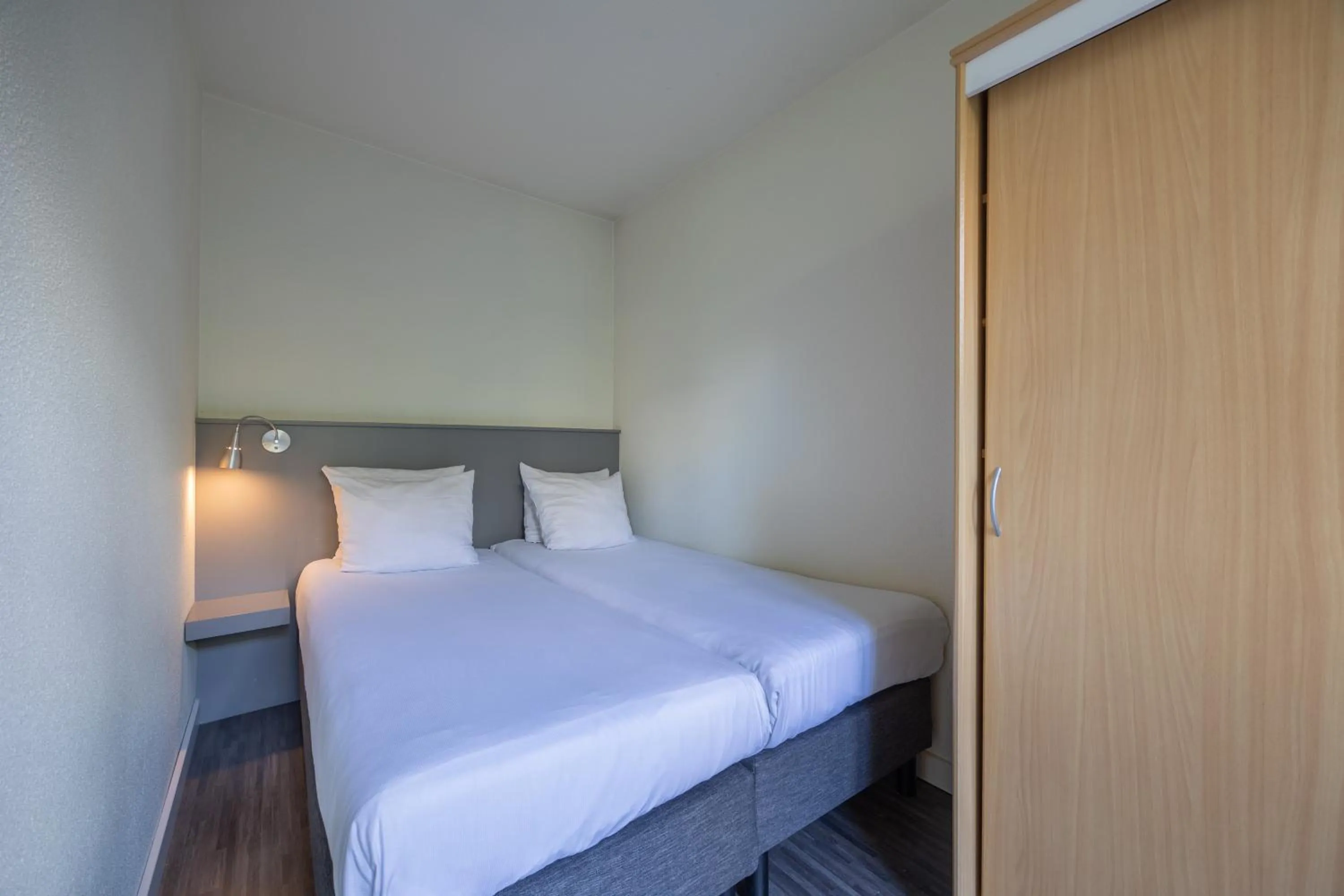 Bedroom, Bed in Amrâth Hotel Media Park Hilversum