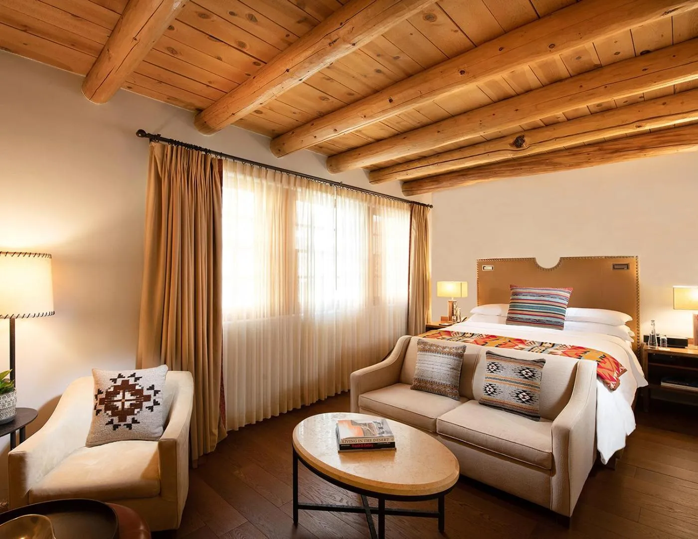 Bedroom, Bed in Rosewood Inn of the Anasazi