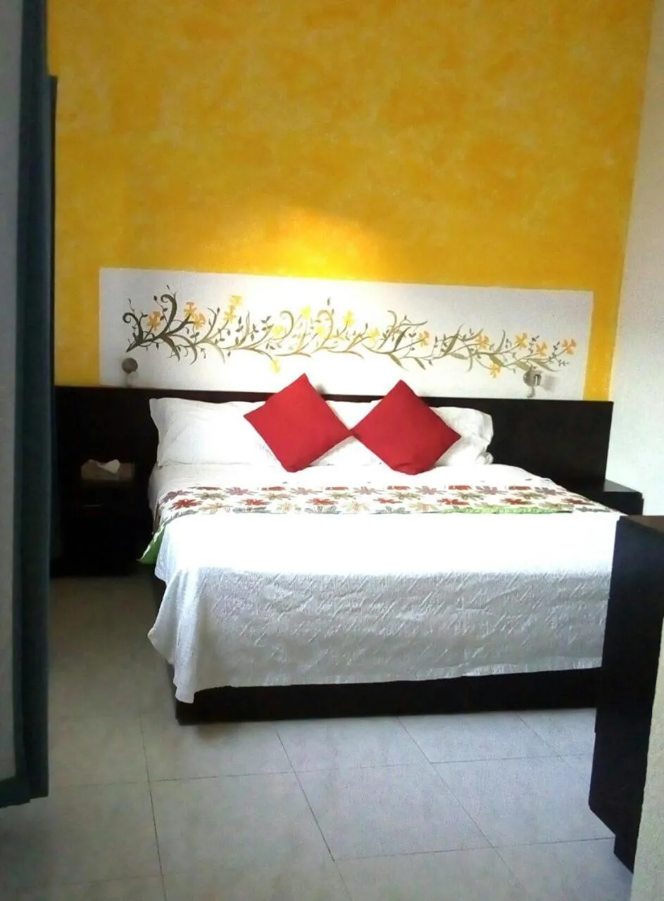 Photo of the whole room, Bed in Villa Mont