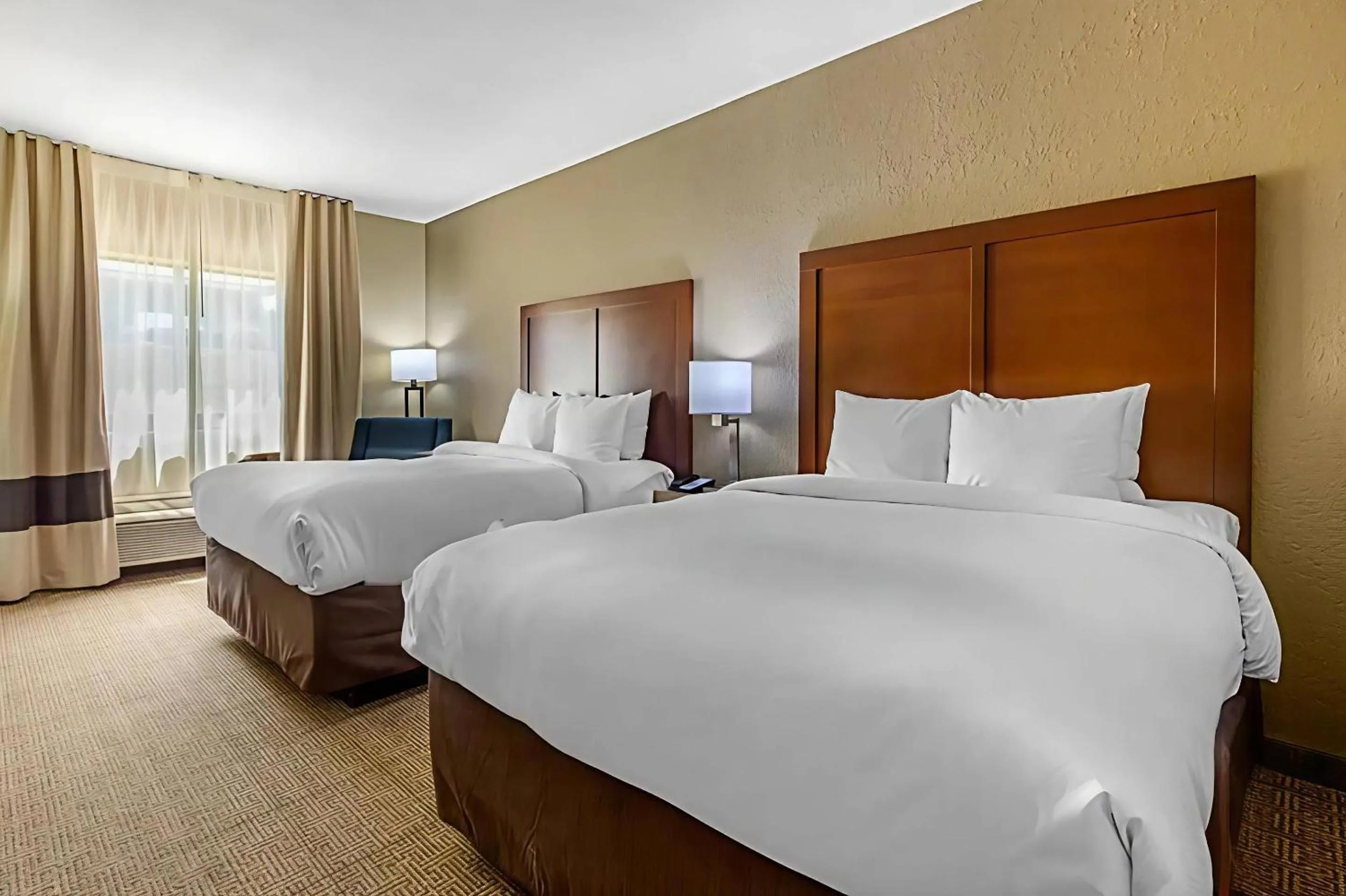 Bedroom, Bed in Comfort Inn & Suites McComb