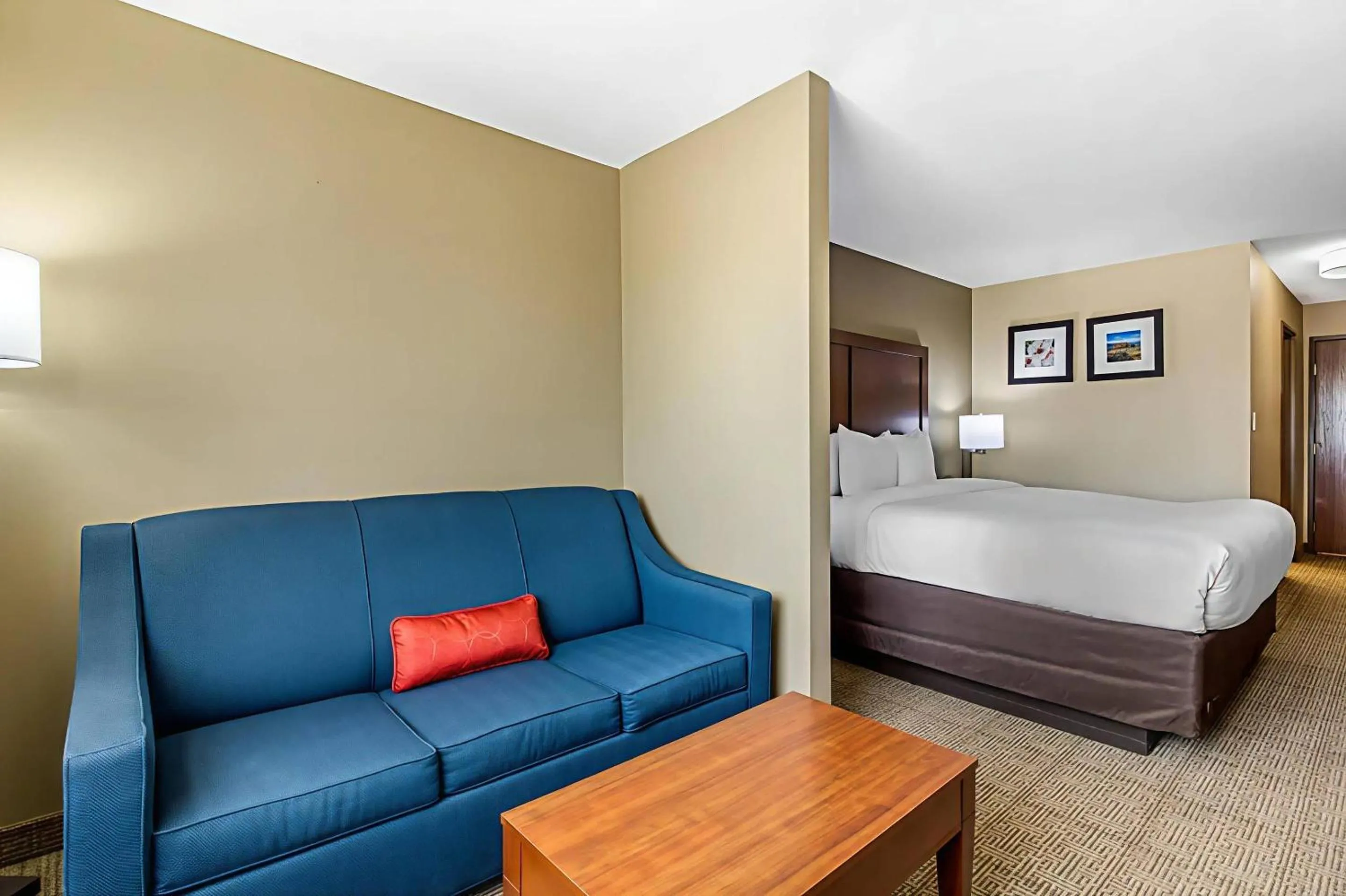 Bedroom, Bed in Comfort Inn & Suites McComb