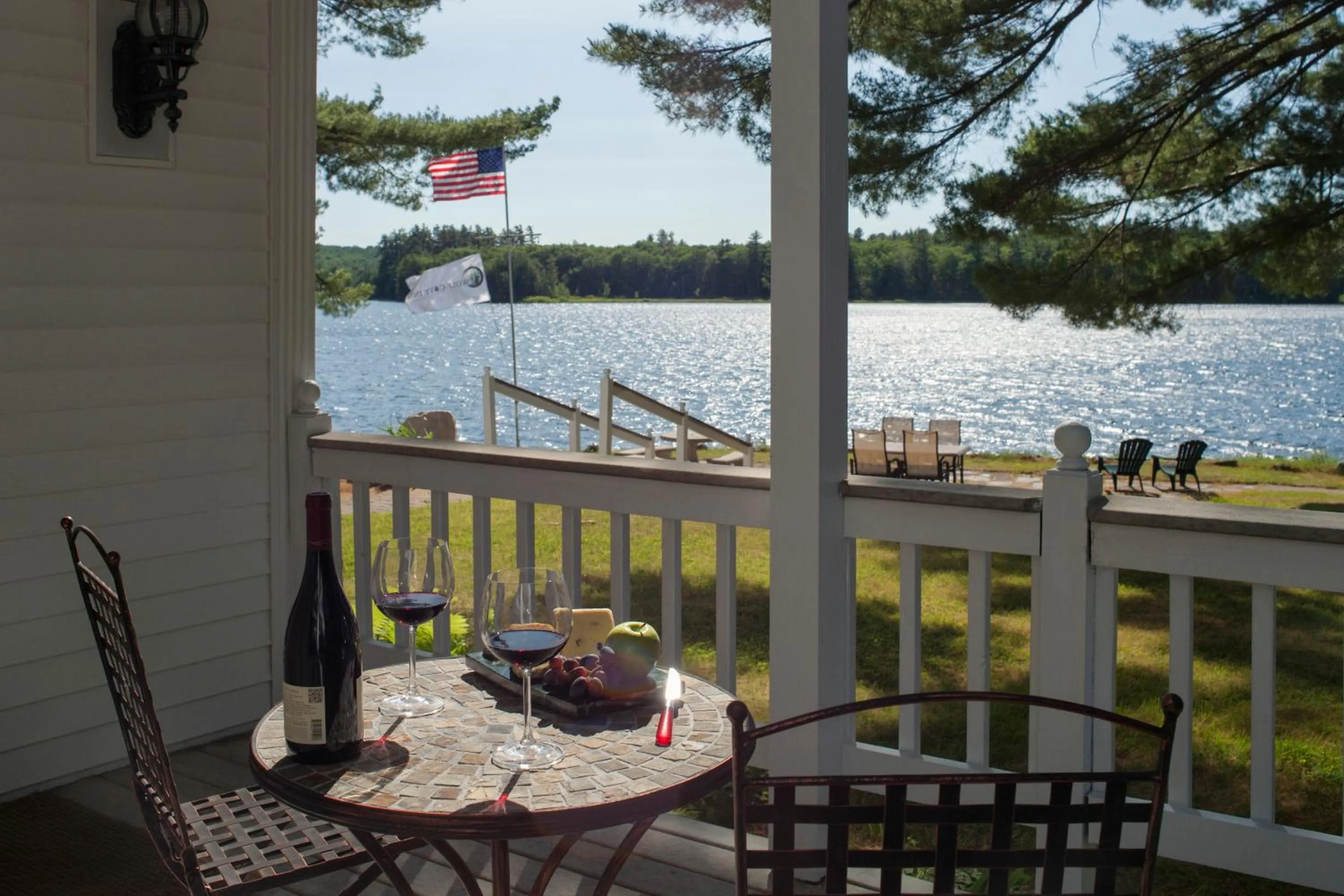 Restaurant/places to eat in Wolf Cove Inn