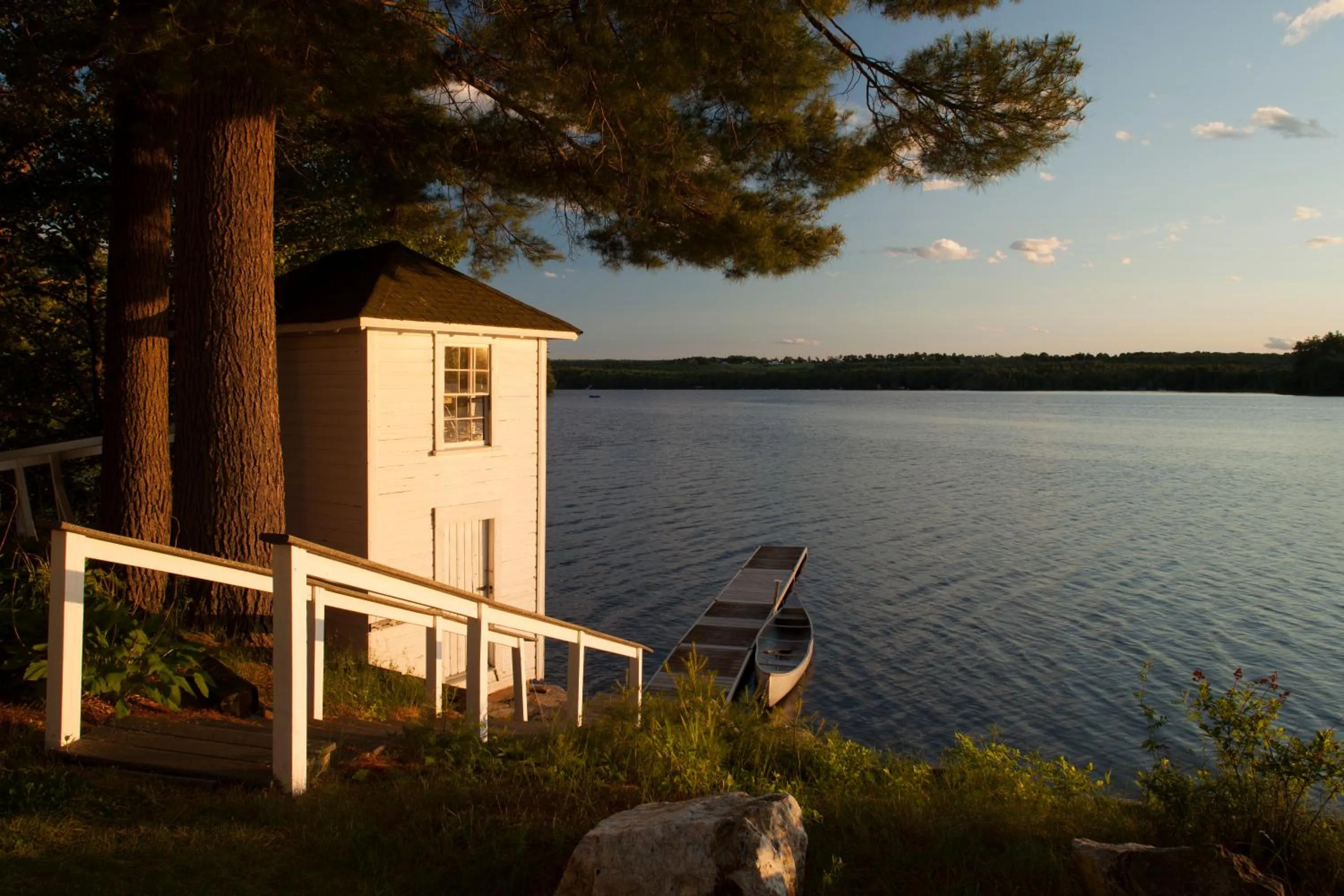 Canoeing in Wolf Cove Inn
