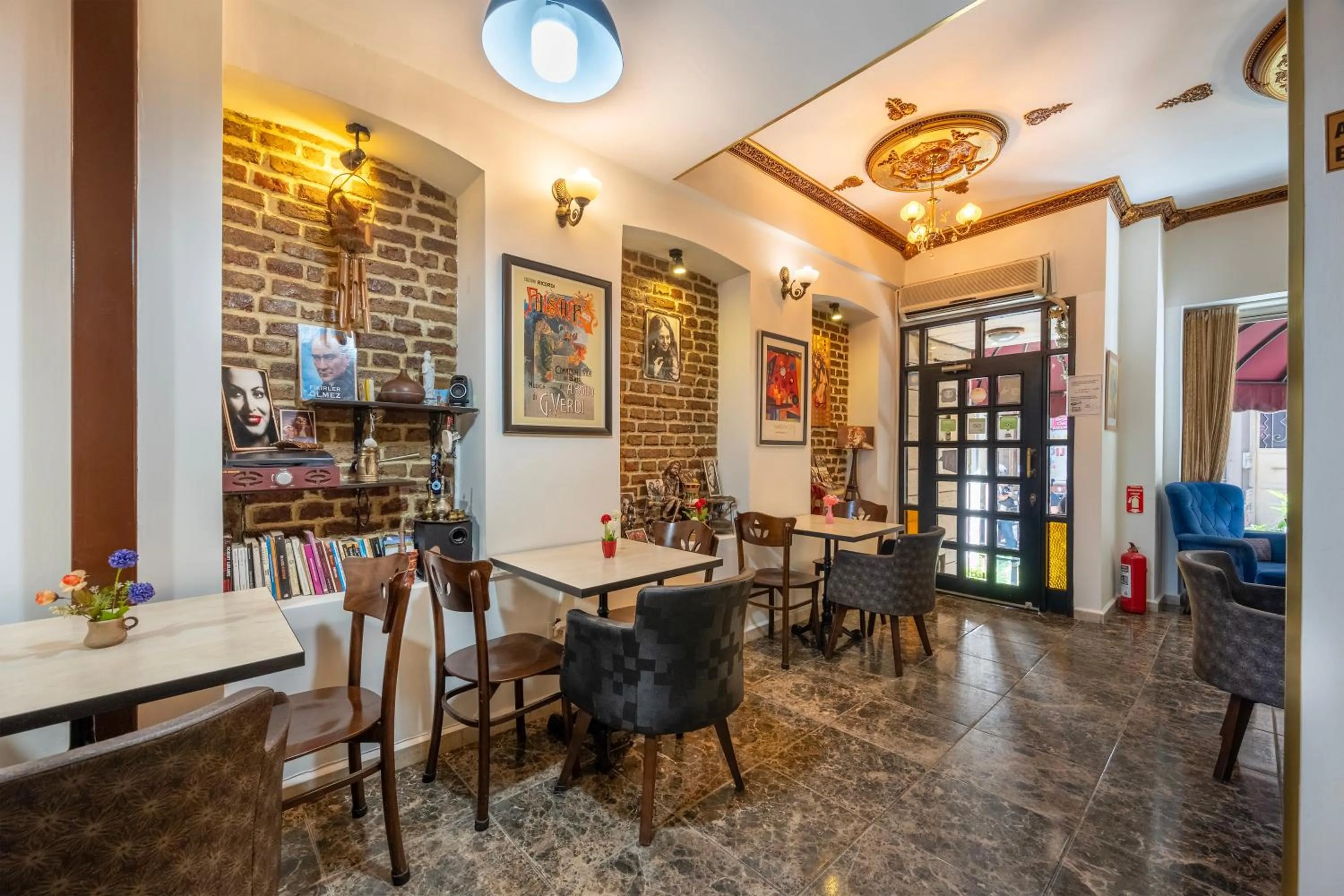 Seating area in Taksim Trust Hotel