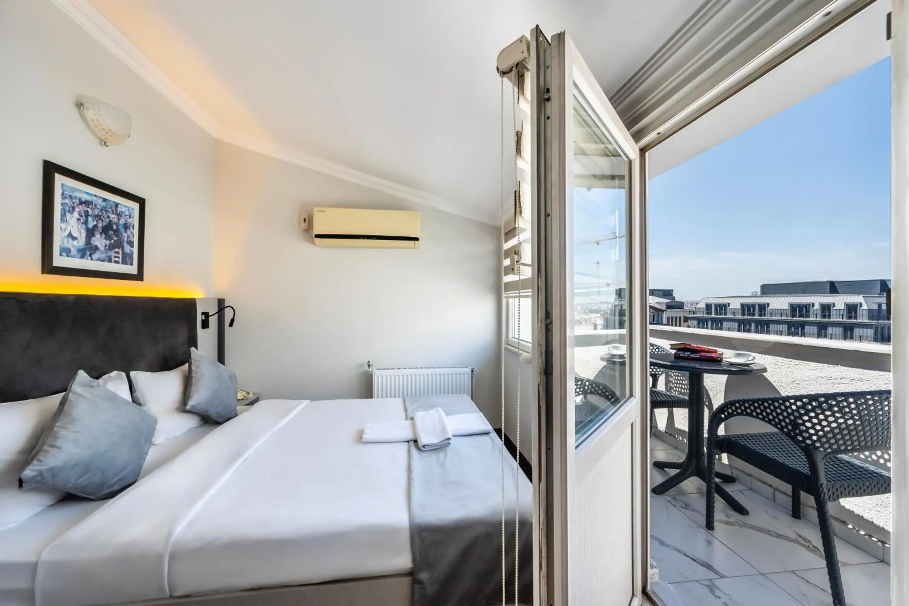 Double Room with Terrace in Taksim Trust Hotel Double Room with Terrace in Taksim Trust Hotel
