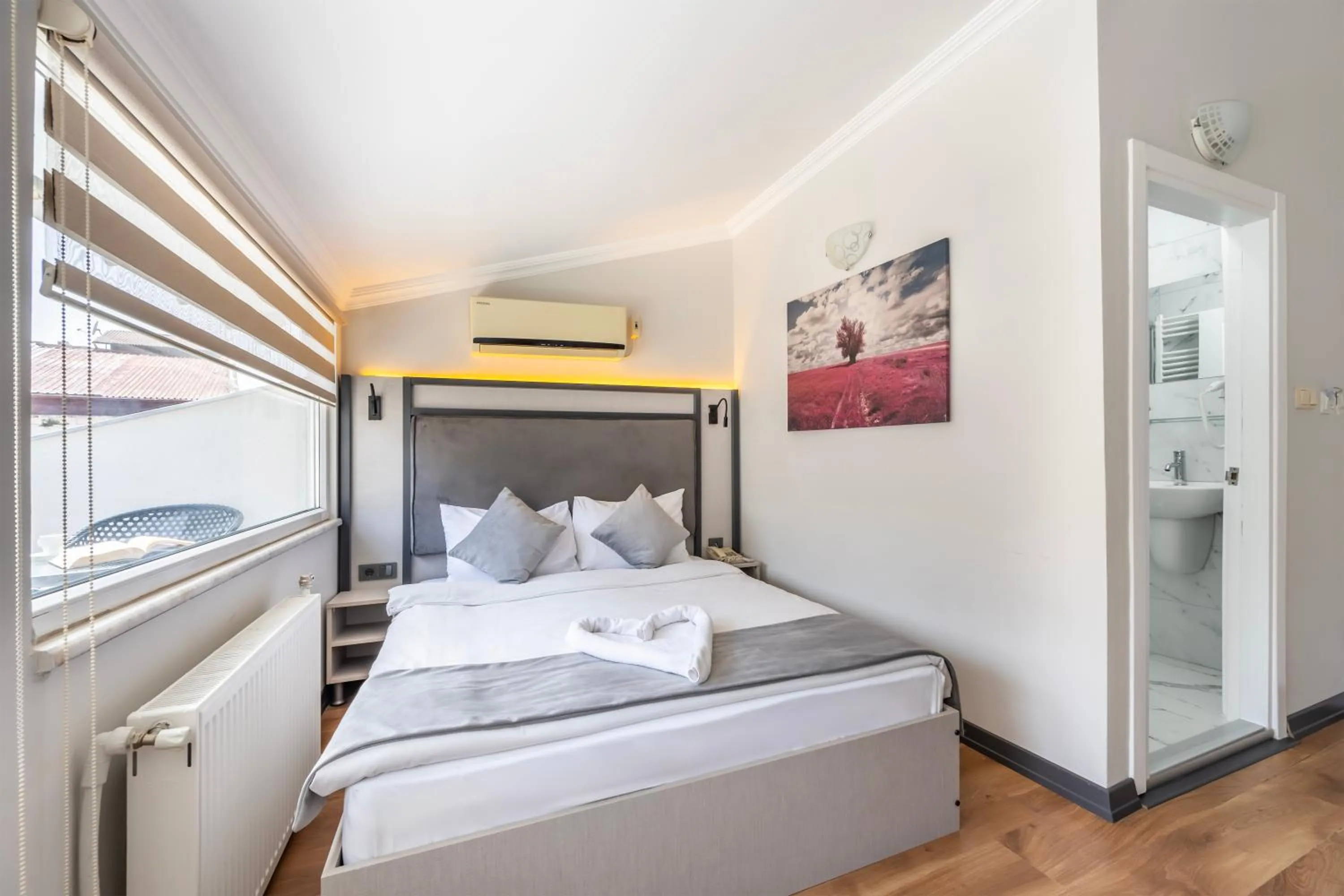 Bed in Taksim Trust Hotel