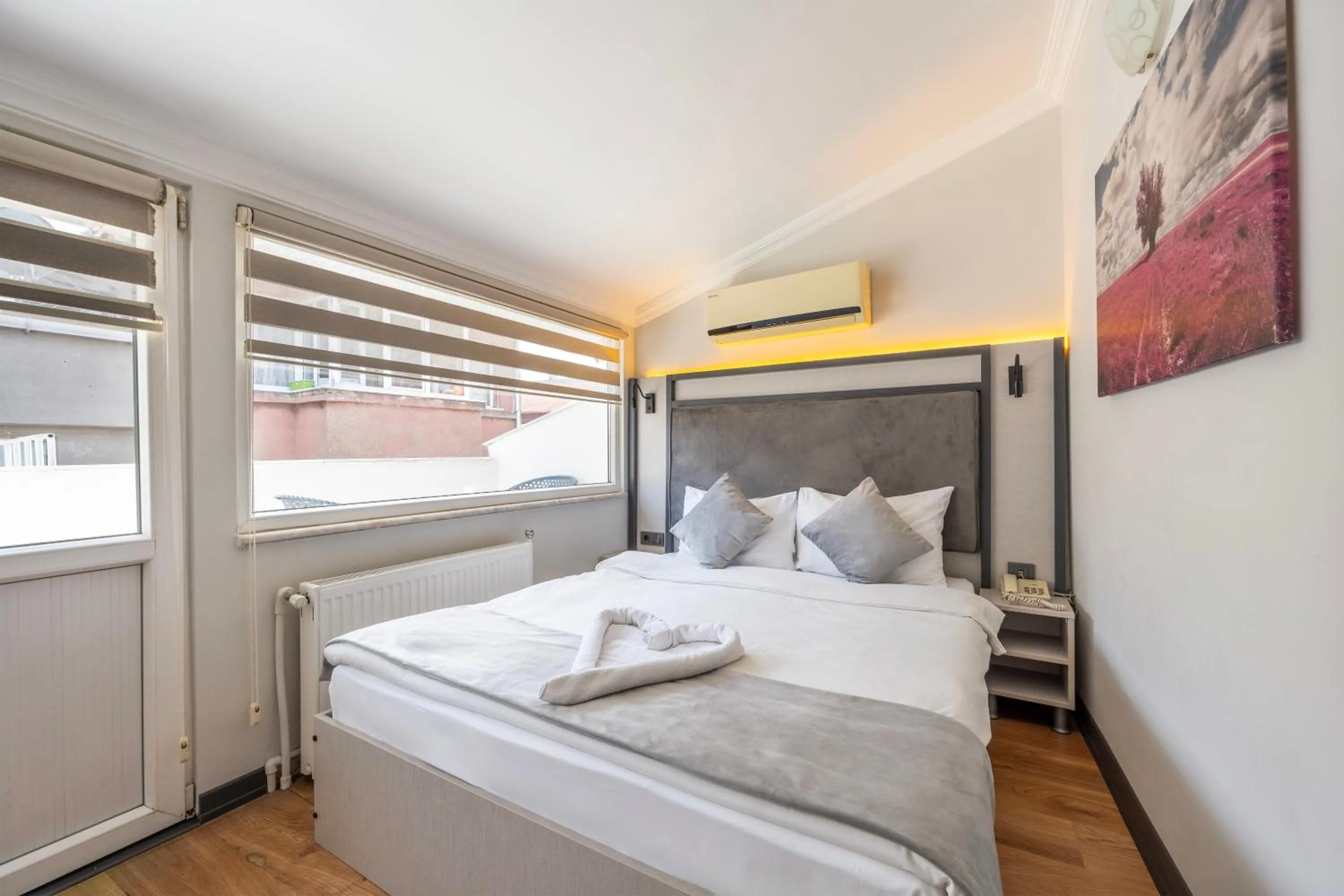 Bed in Taksim Trust Hotel