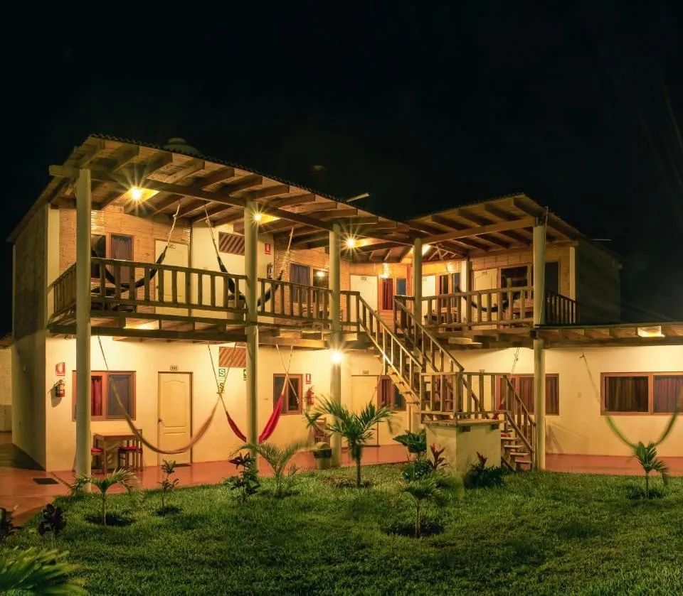 Facade/entrance in Mancora y Sol