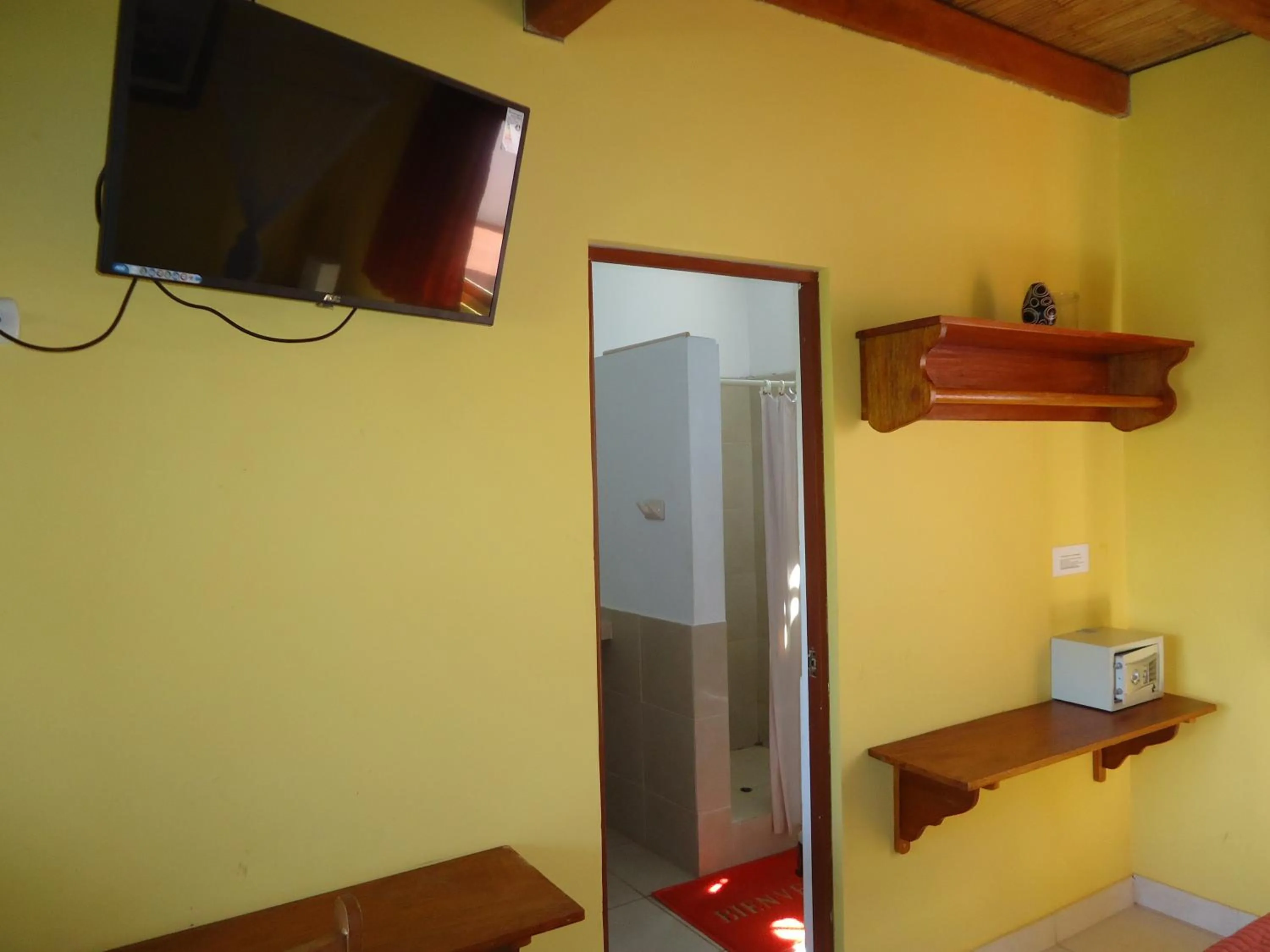TV and multimedia in Mancora y Sol