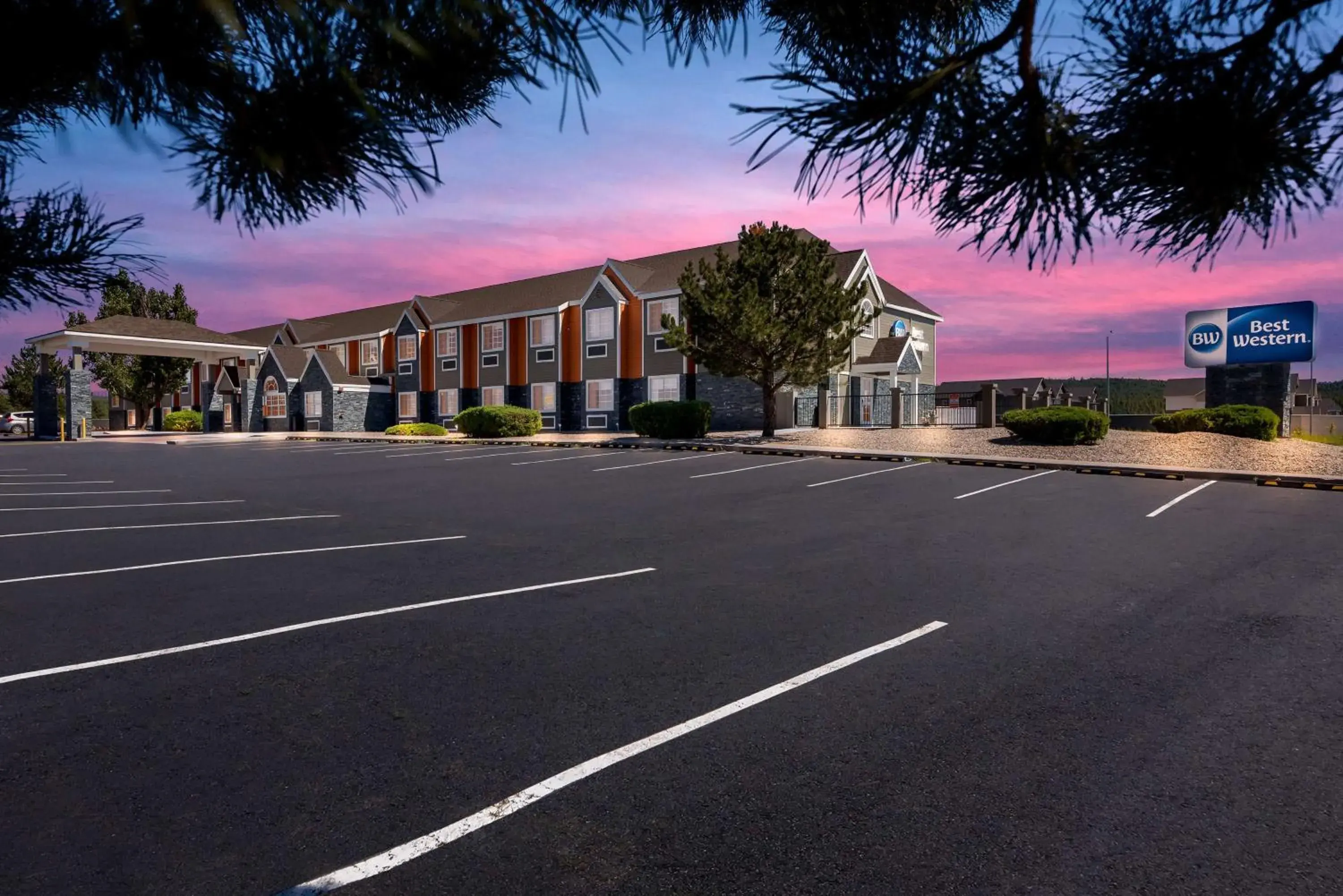 Property building in Best Western Bellemont Shadow Mountain Inn Property building in Best Western Bellemont Shadow Mountain Inn