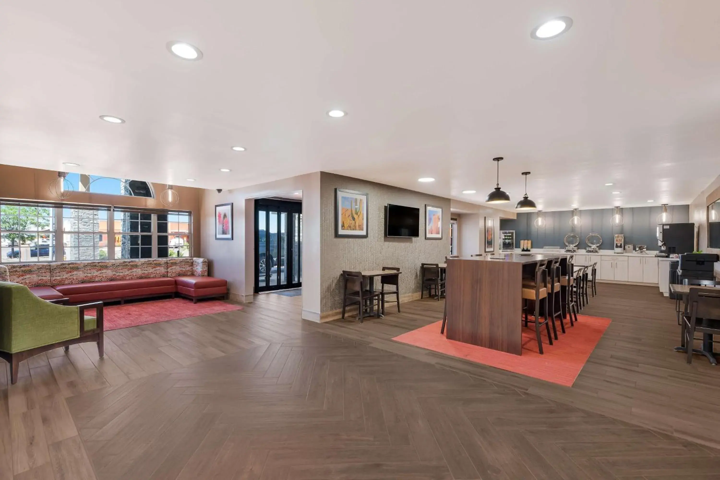 Breakfast in Best Western Bellemont Shadow Mountain Inn Breakfast in Best Western Bellemont Shadow Mountain Inn