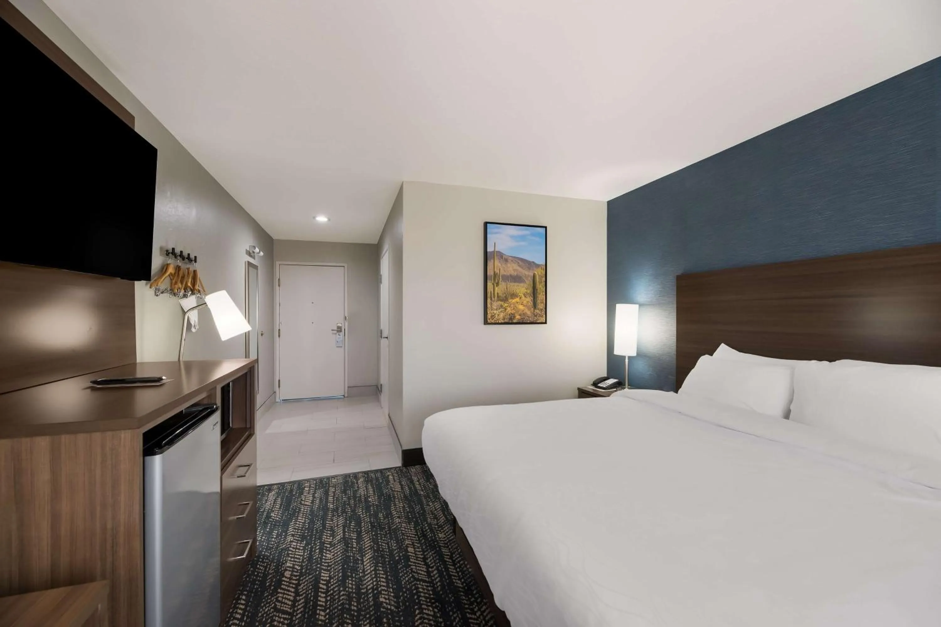 Bedroom, Bed in Best Western Bellemont Shadow Mountain Inn