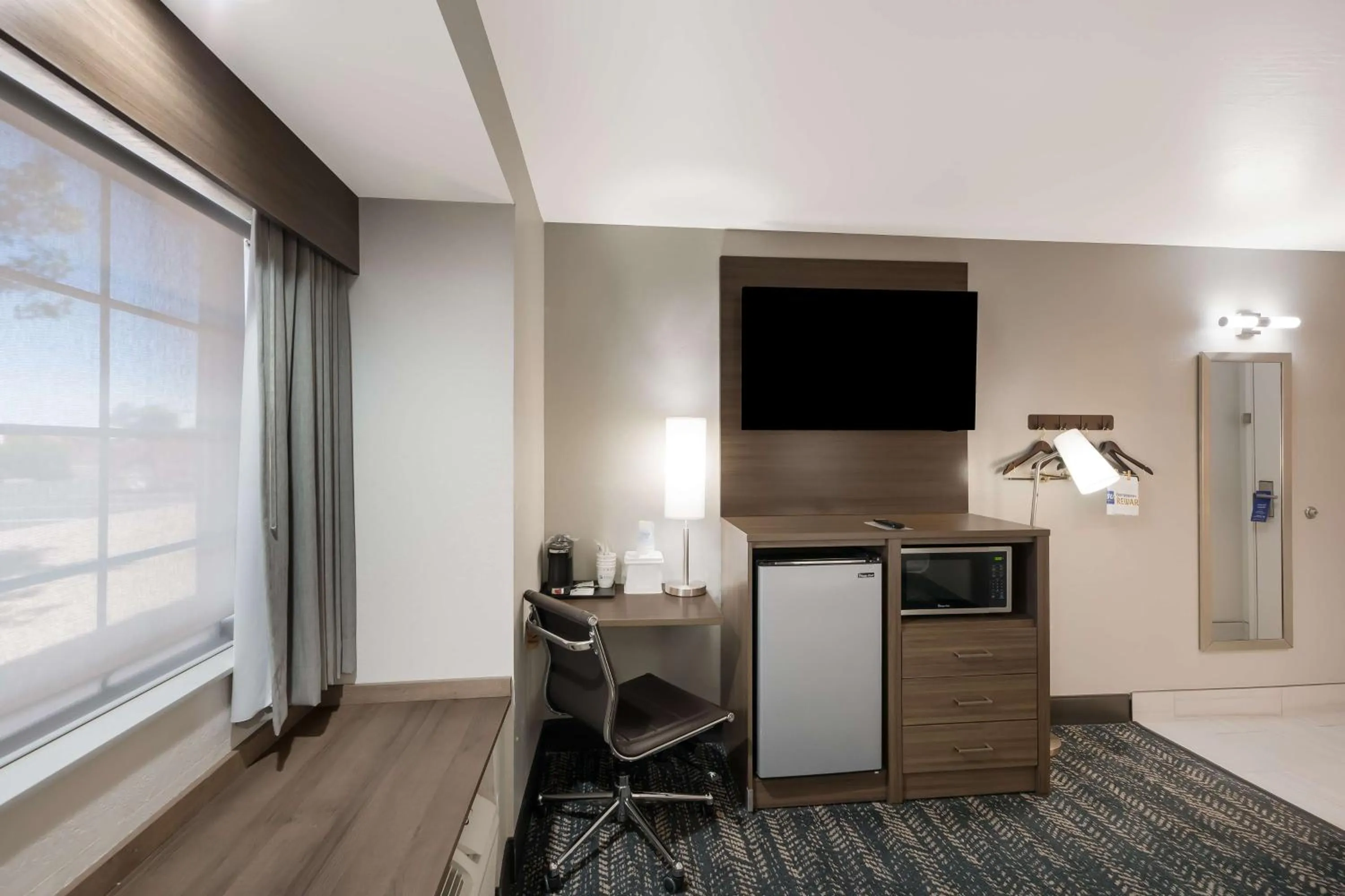 Bedroom in Best Western Bellemont Shadow Mountain Inn