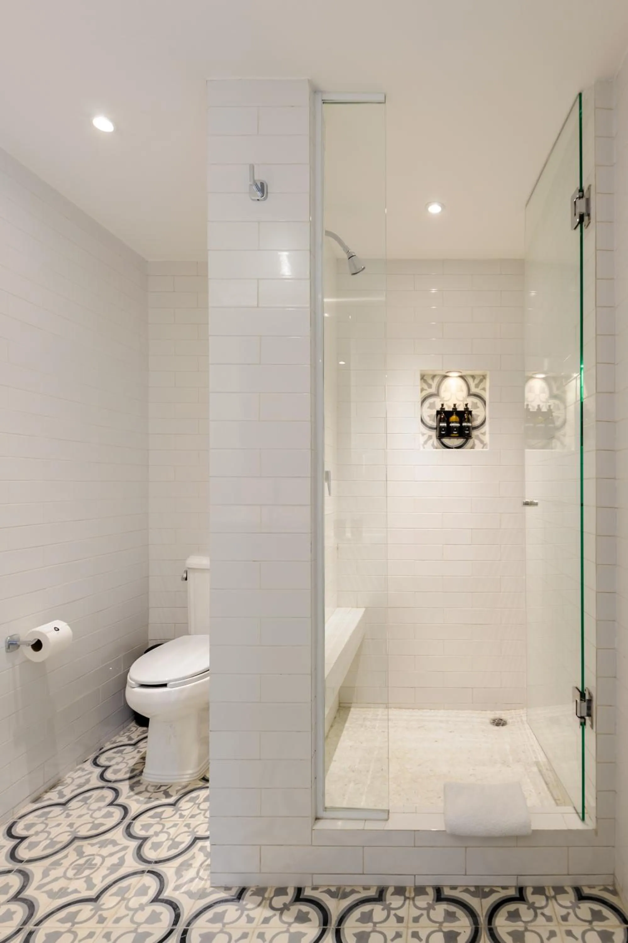 Shower in Nuevo Leon 155 by Wynwood House