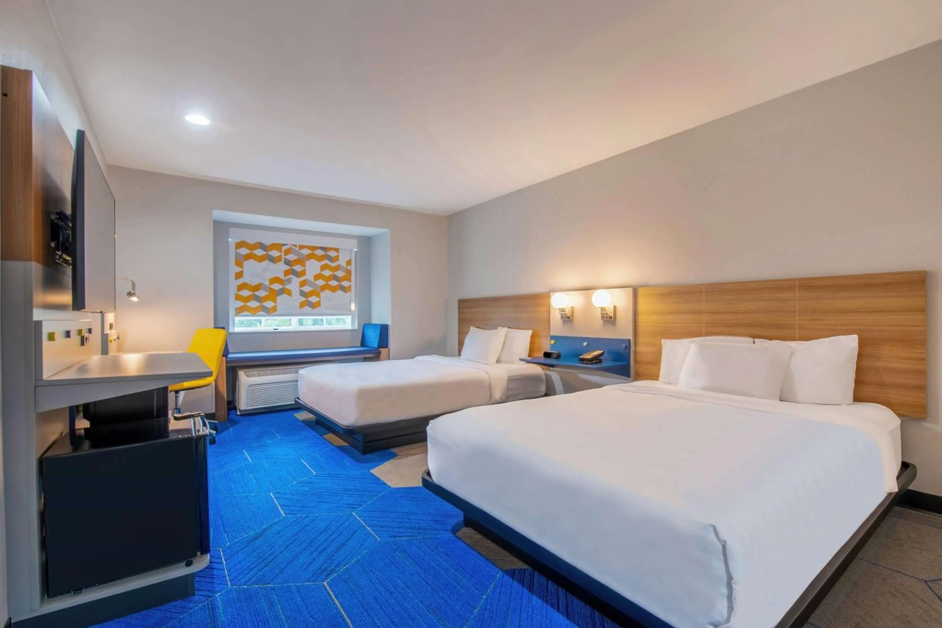 Photo of the whole room, Bed in Microtel Inn and Suites by Wyndham Anderson SC