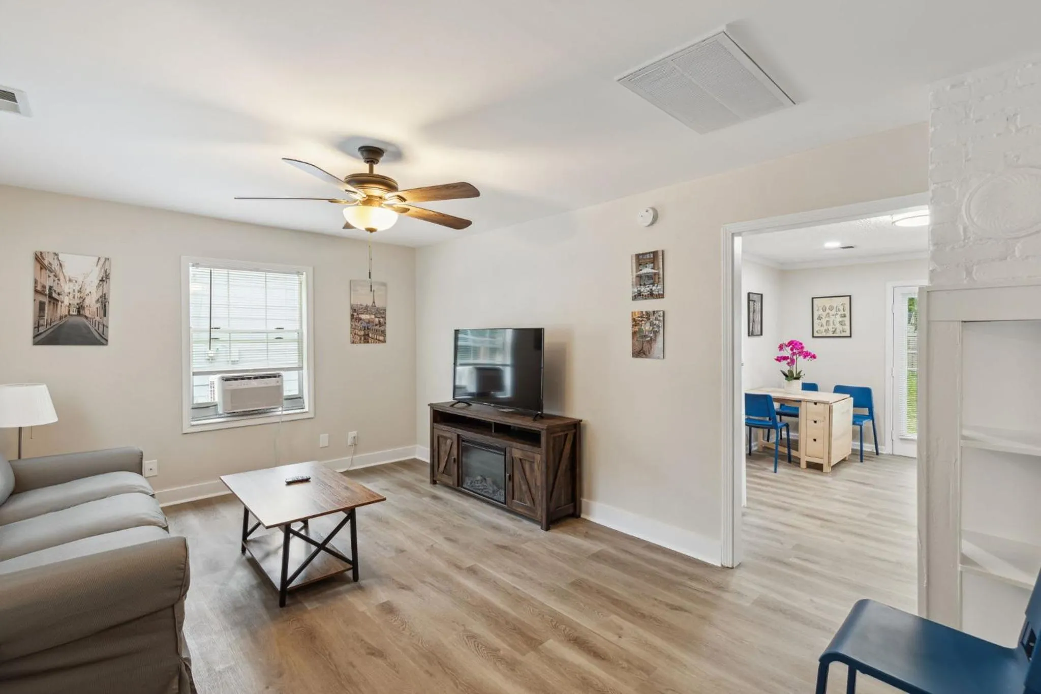 Elm Two Bedroom House in Historic Loveland