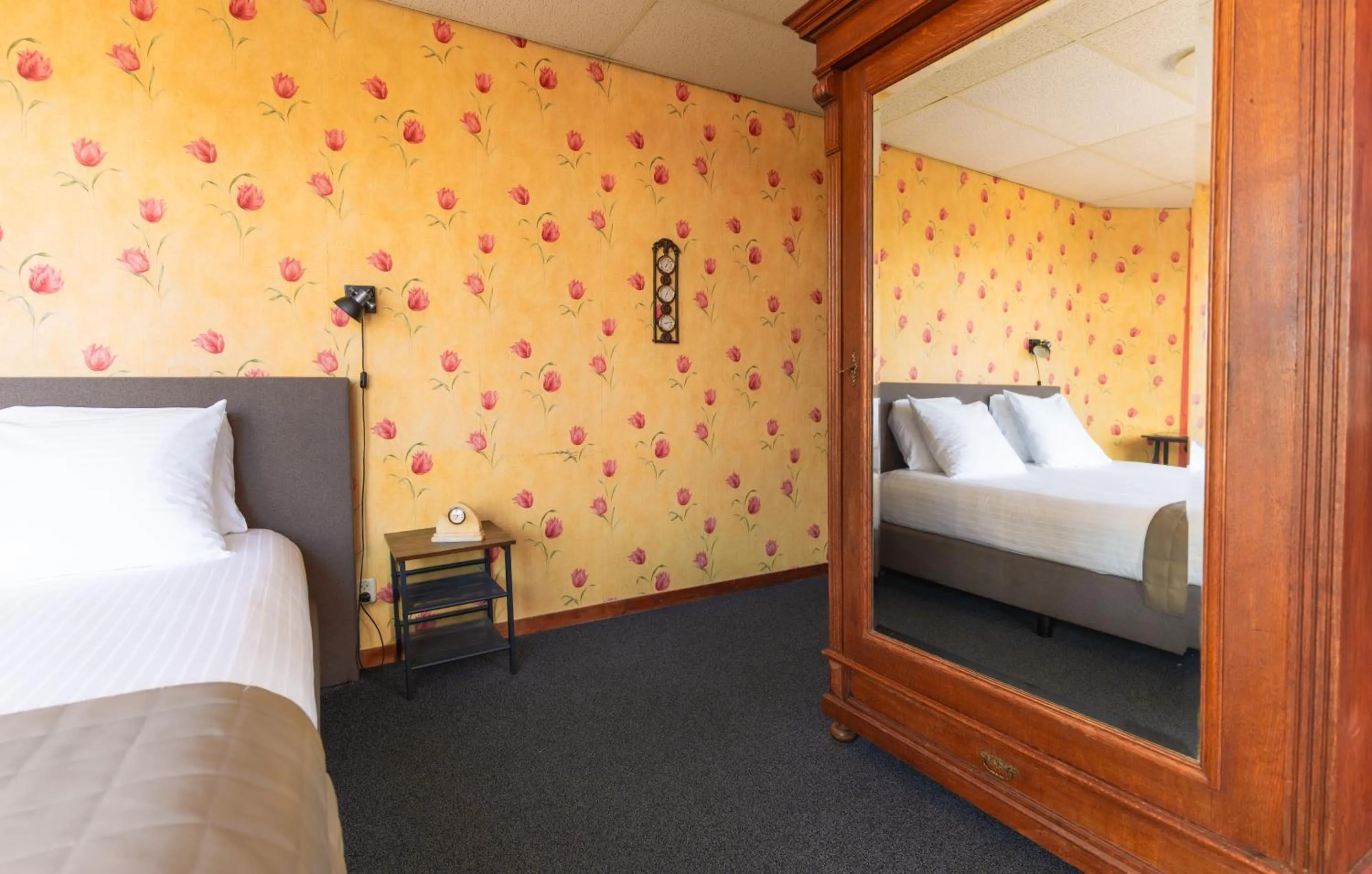 Bed in Hotel Restaurant 't Heerenlogement