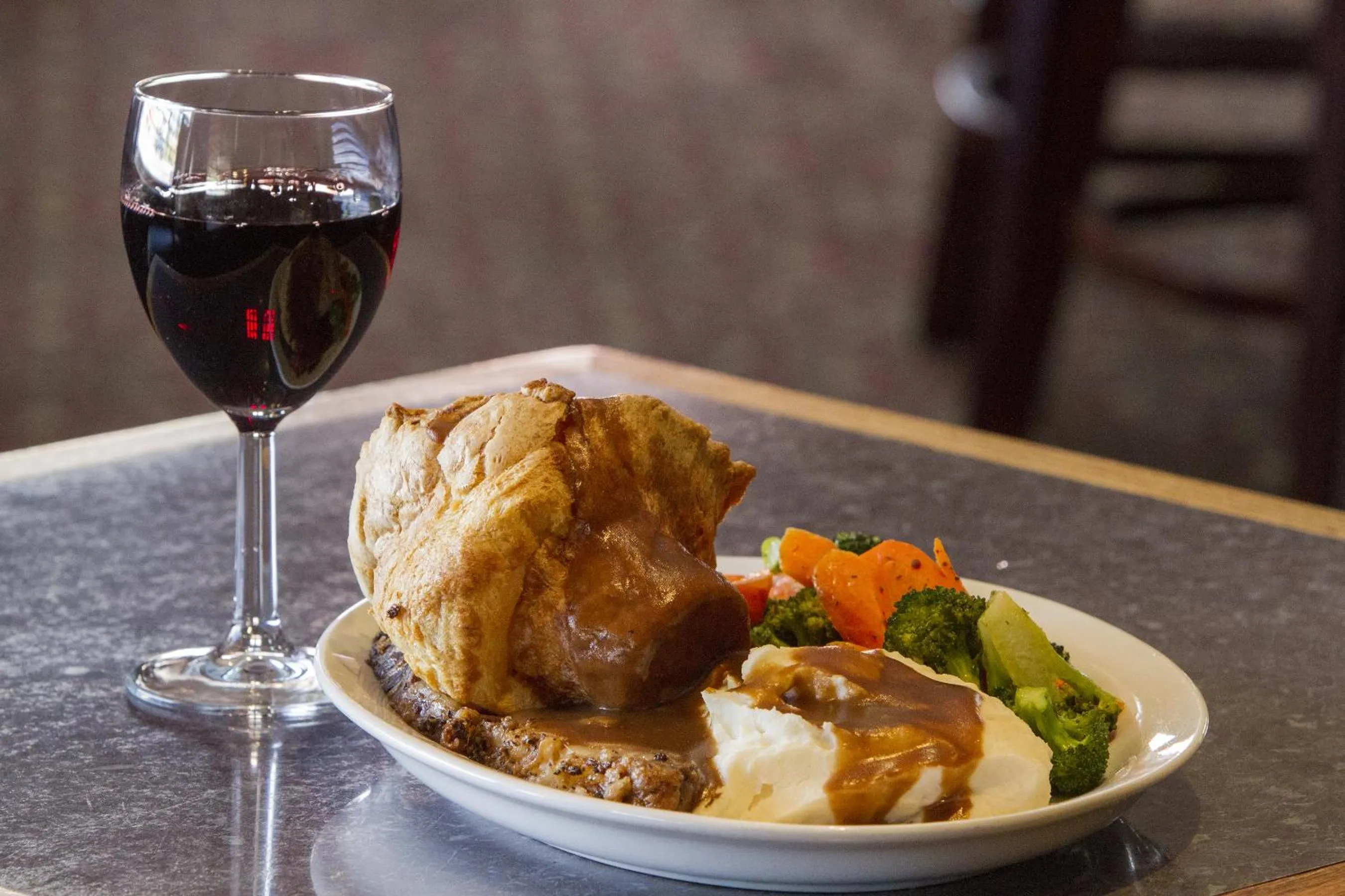 Restaurant/places to eat in Powell River Town Centre Hotel