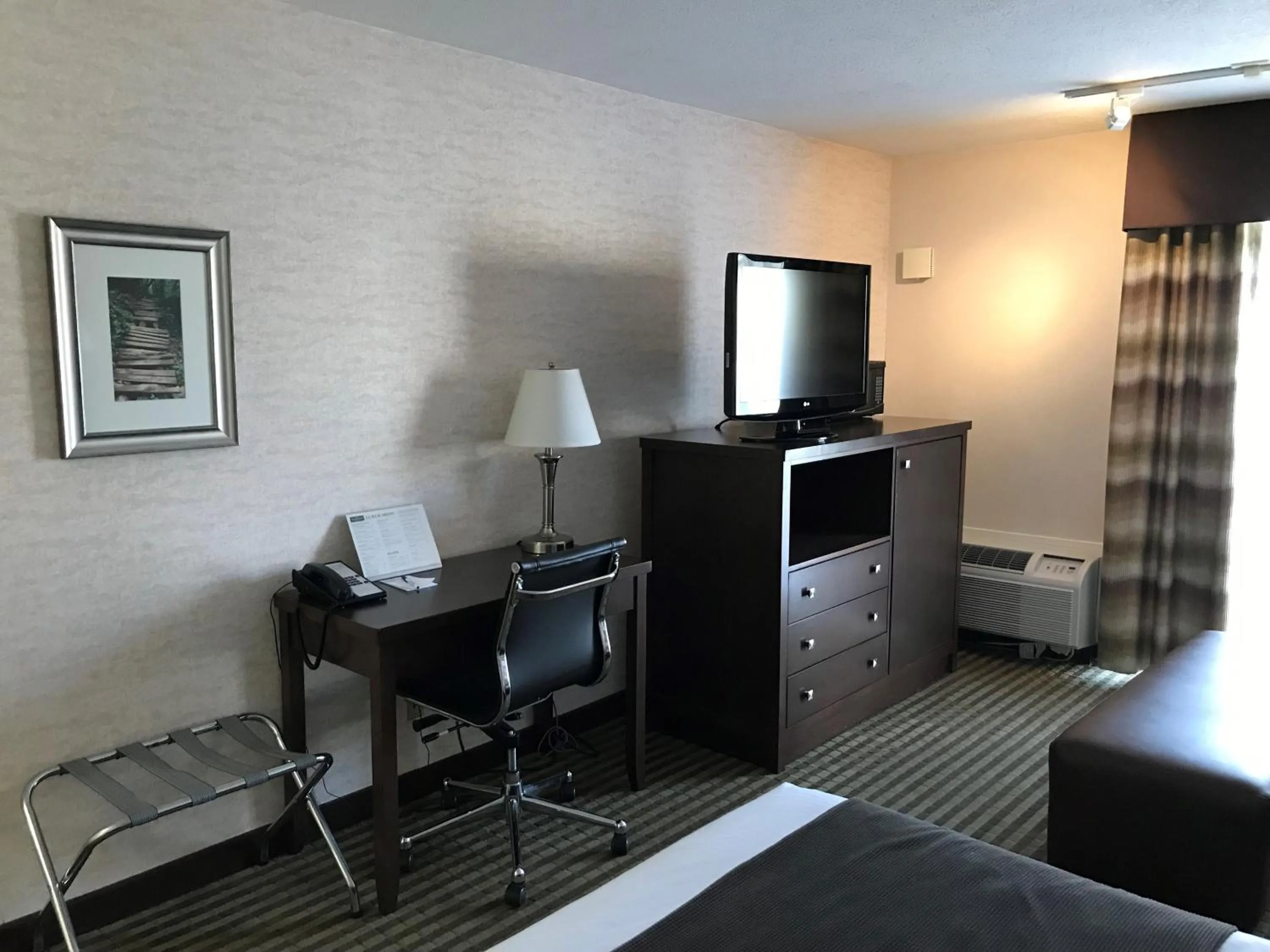 Bed in Powell River Town Centre Hotel