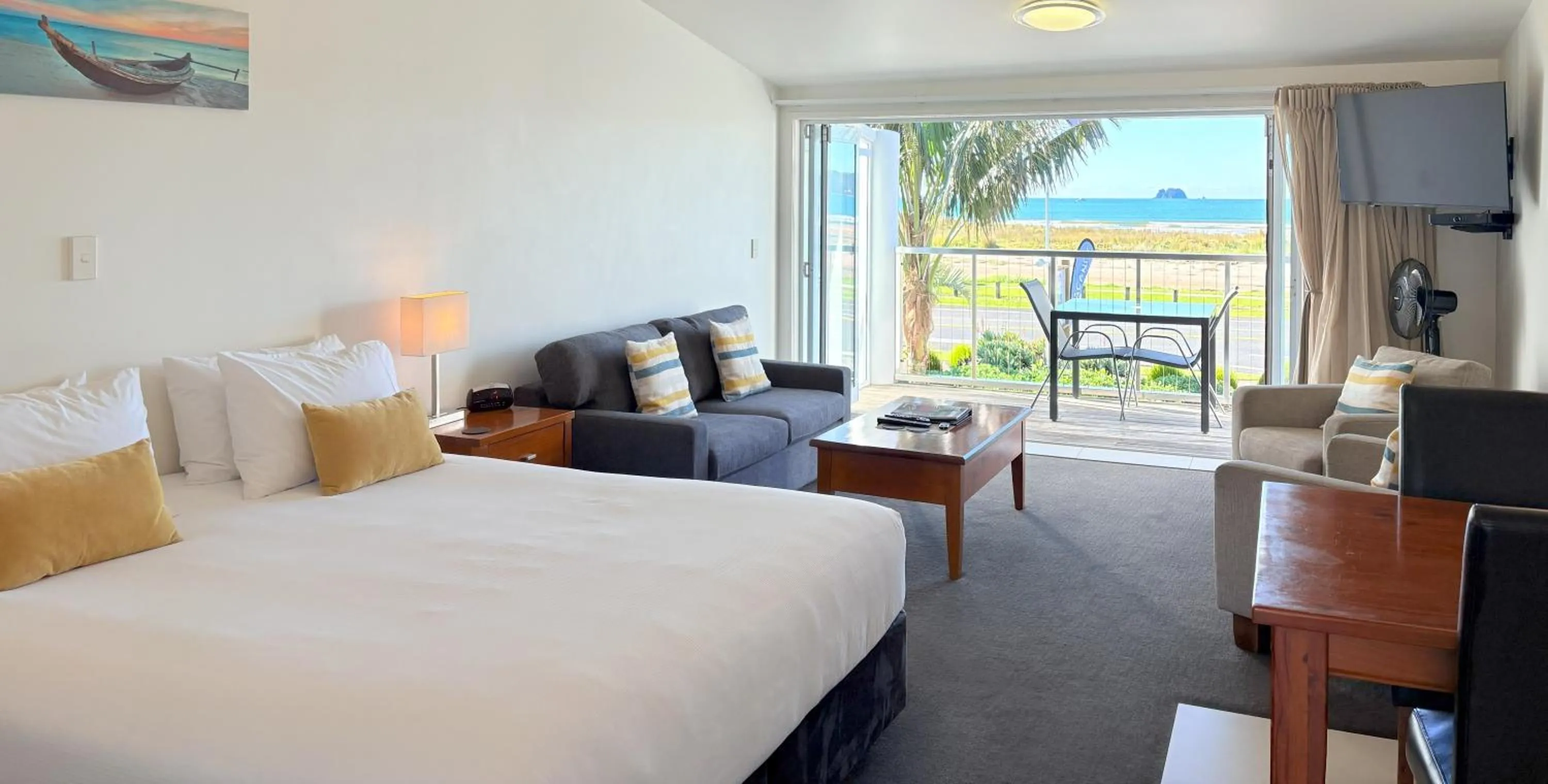 Bed in Baileys At The Beach