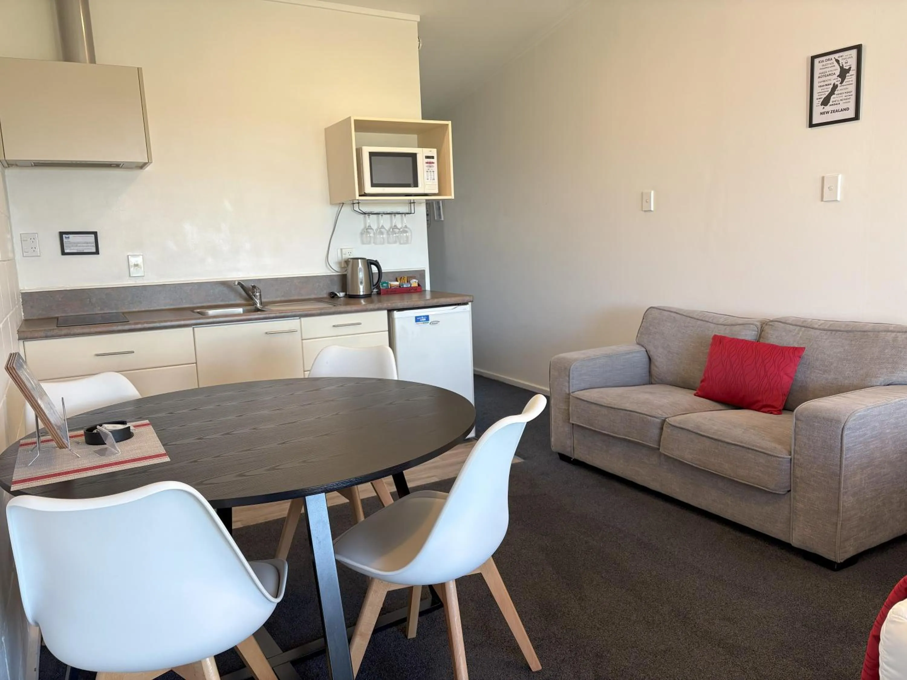 Kitchen or kitchenette in Baileys At The Beach