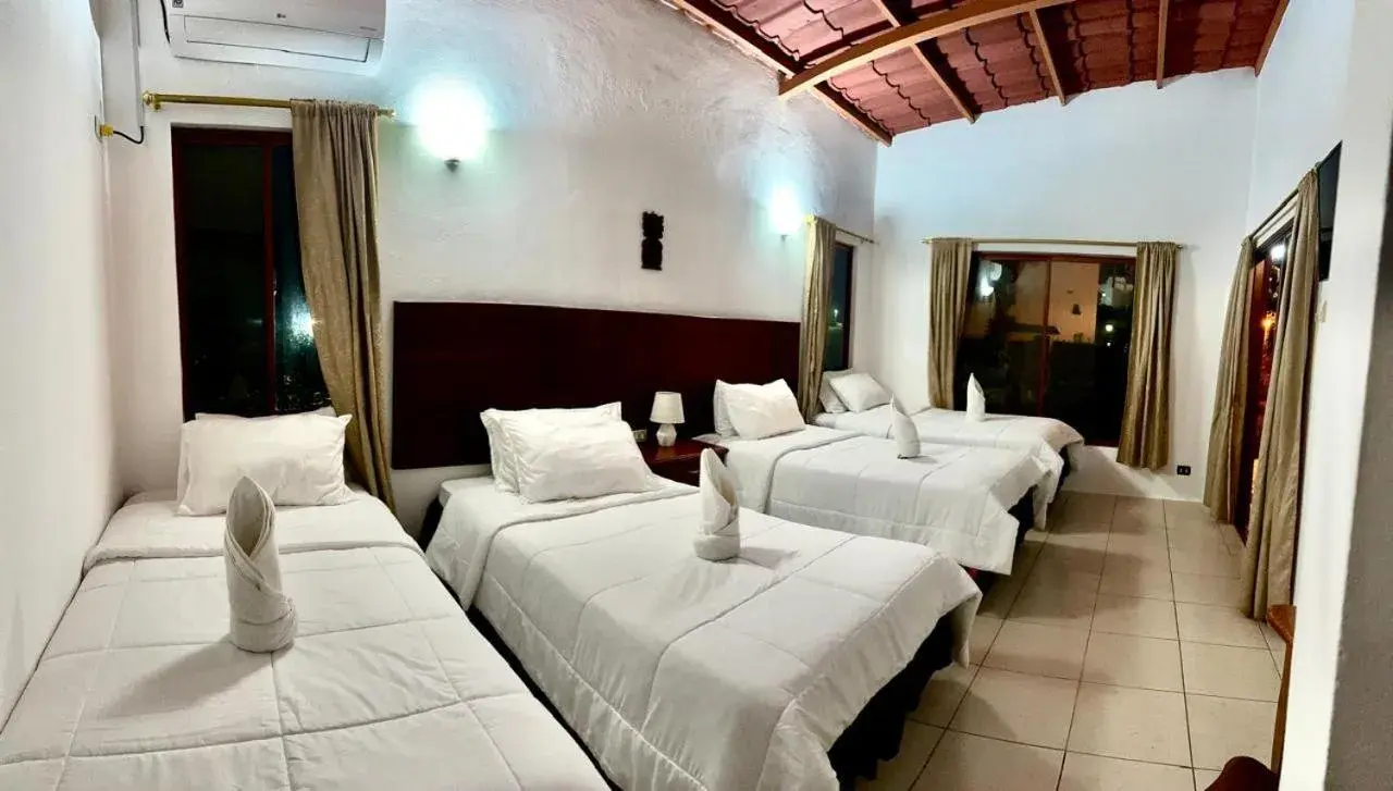 Two-Bedroom Cottage in Piedras Blancas Lodge Two-Bedroom Cottage in Piedras Blancas Lodge