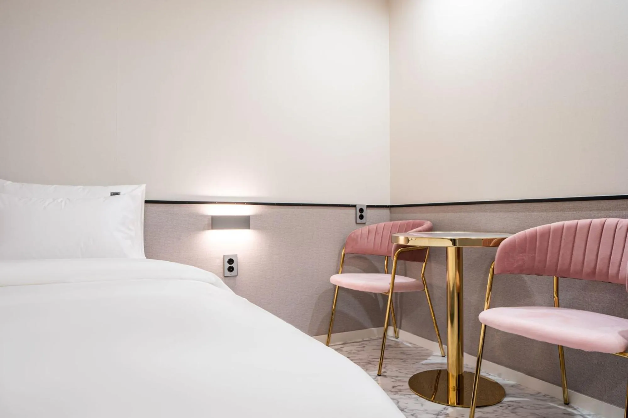 Bedroom, Bed in No.25