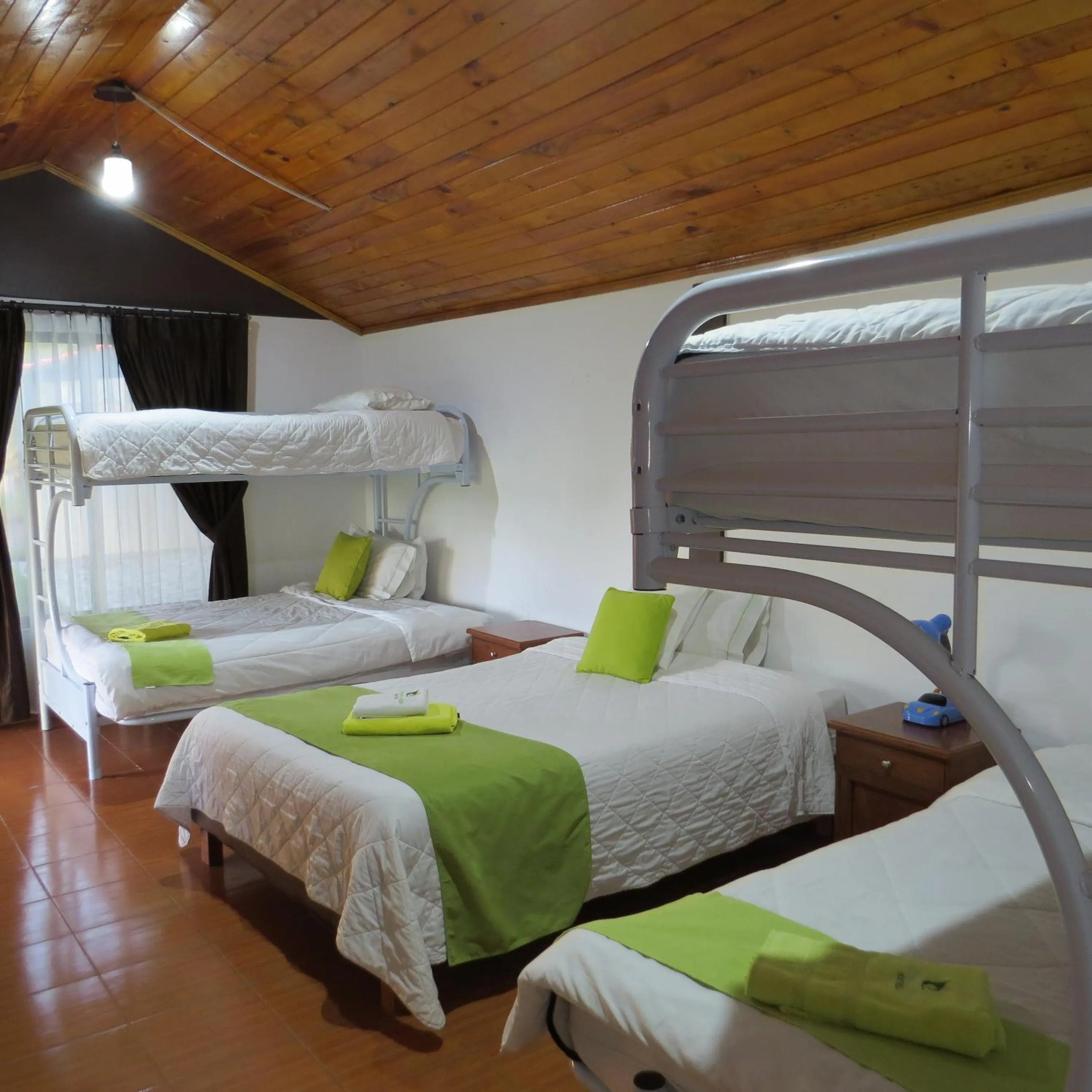 Bed in Hosteria Airport Garden