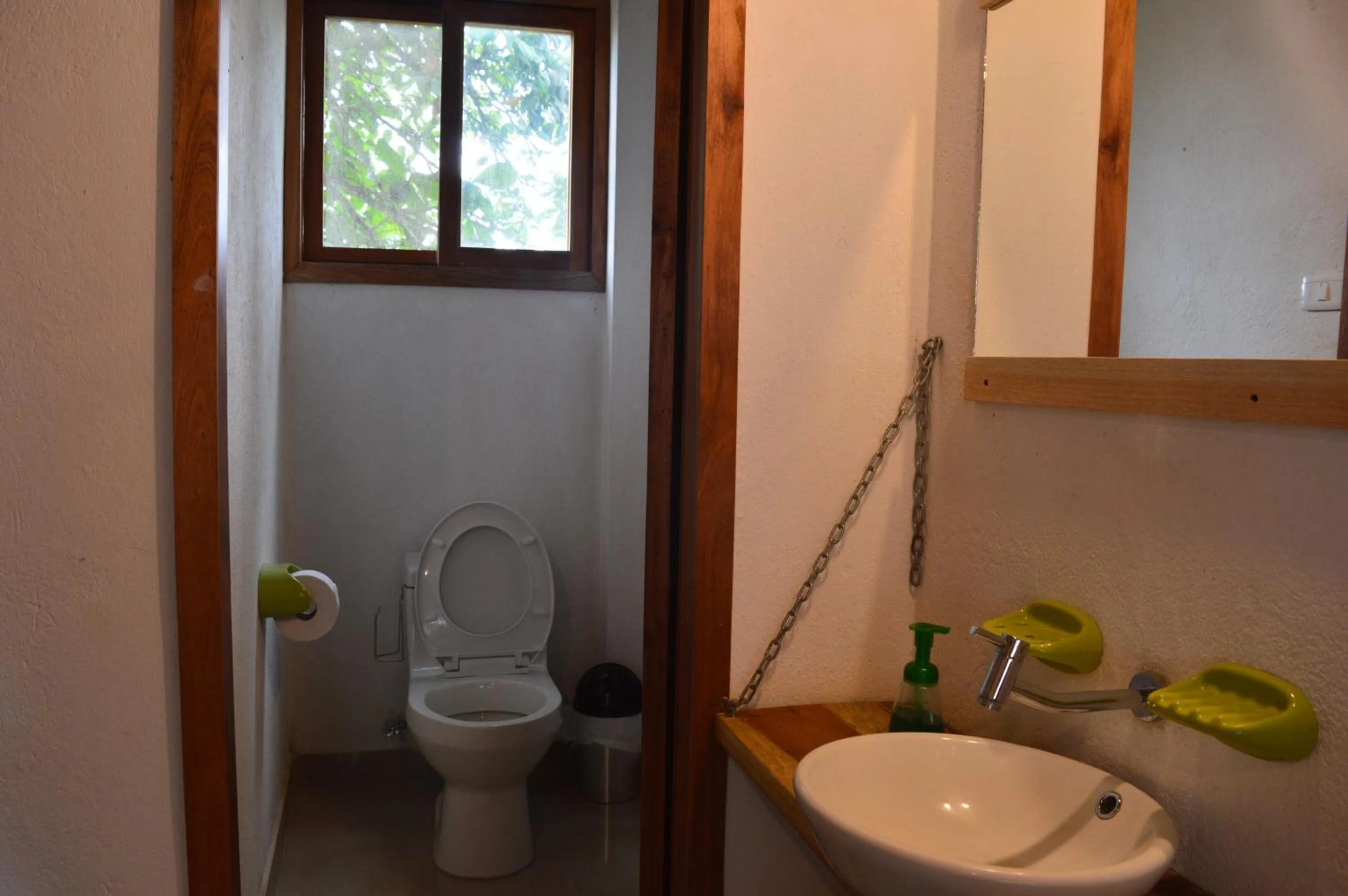 Bathroom in La Facha Hostal Restaurant Surf