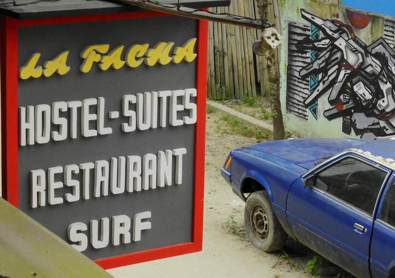 Restaurant/places to eat in La Facha Hostal Restaurant Surf